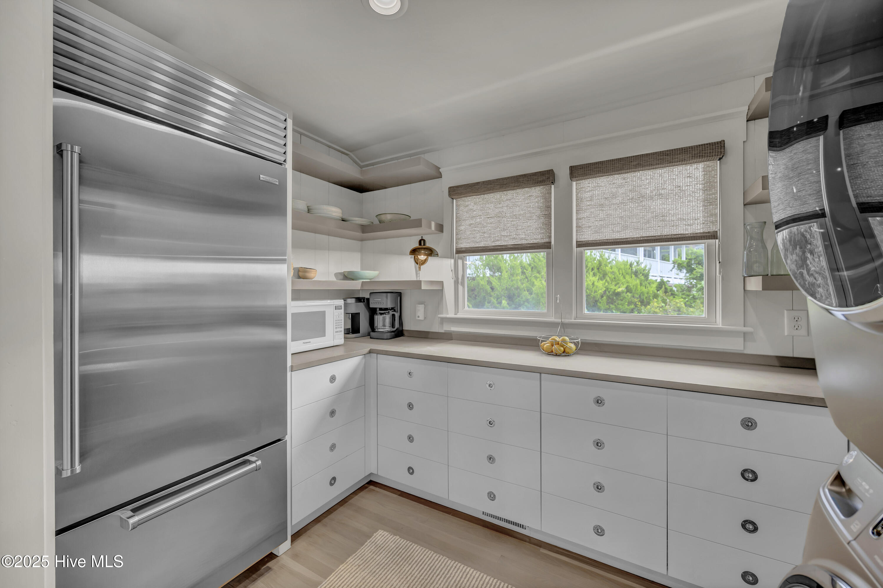 100536845 | Photo 17