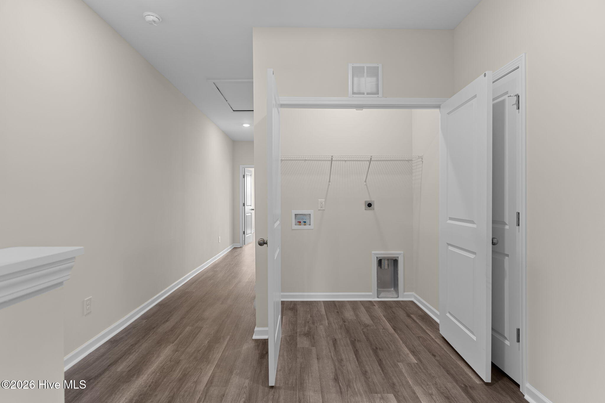 100547948 | Photo 27