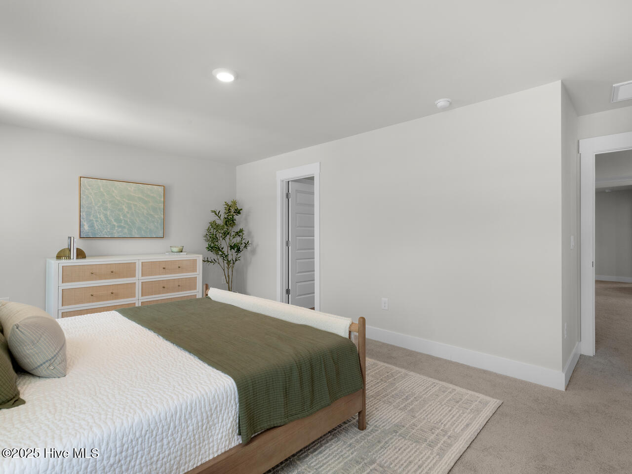 100547709 | Photo 28