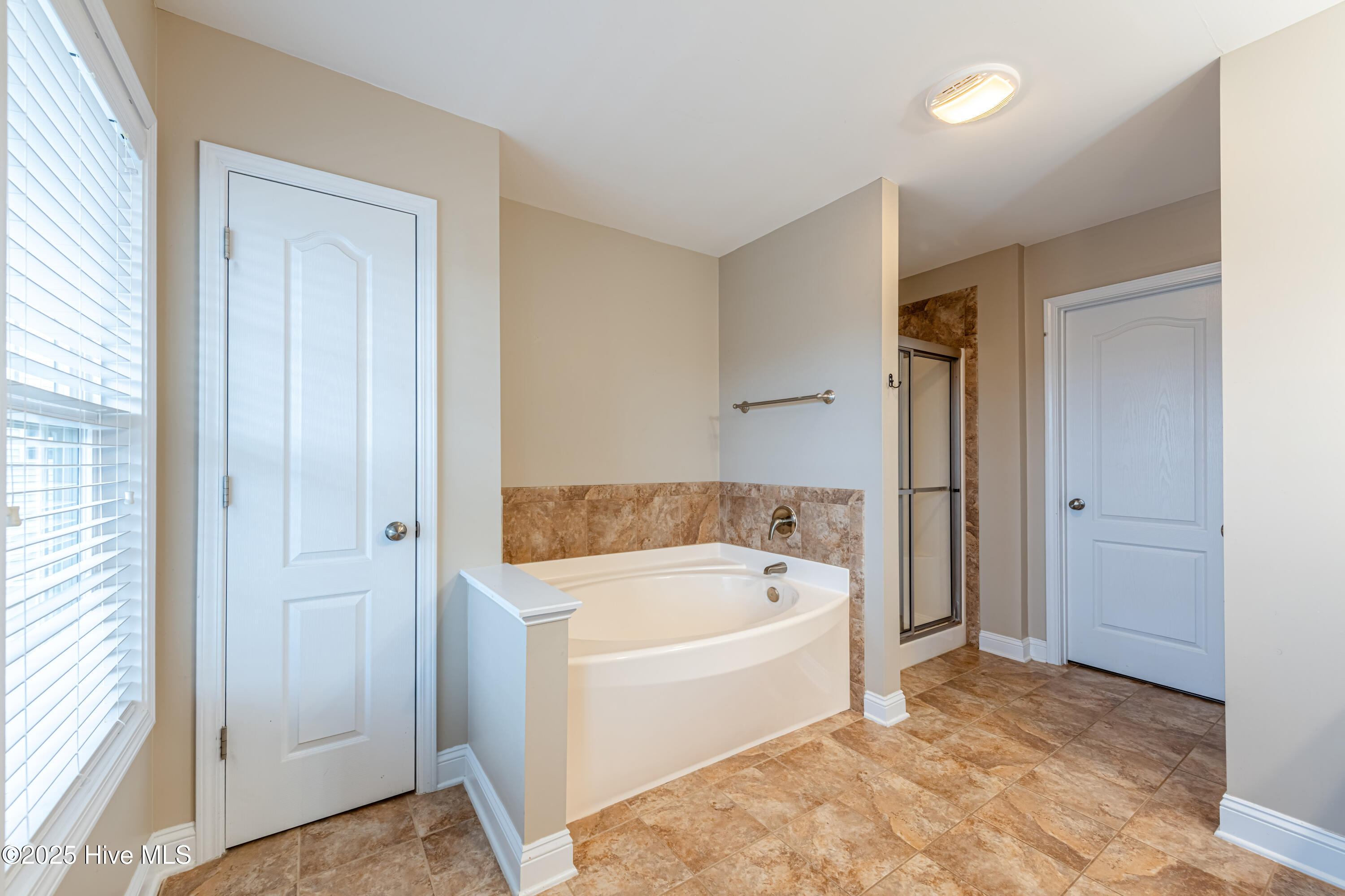 100546682 | Photo 29