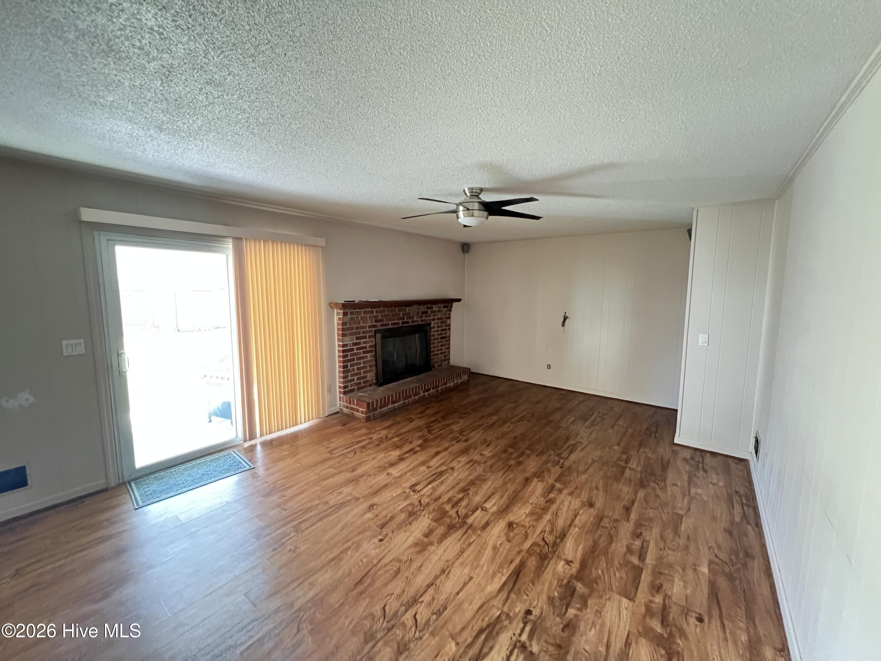 100562608 | Photo 29