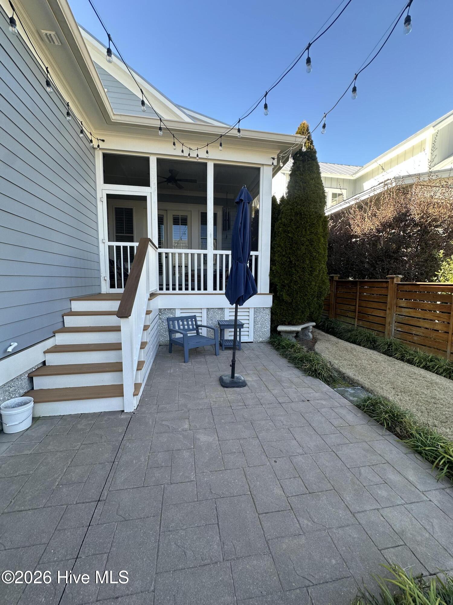 100562108 | Photo 32