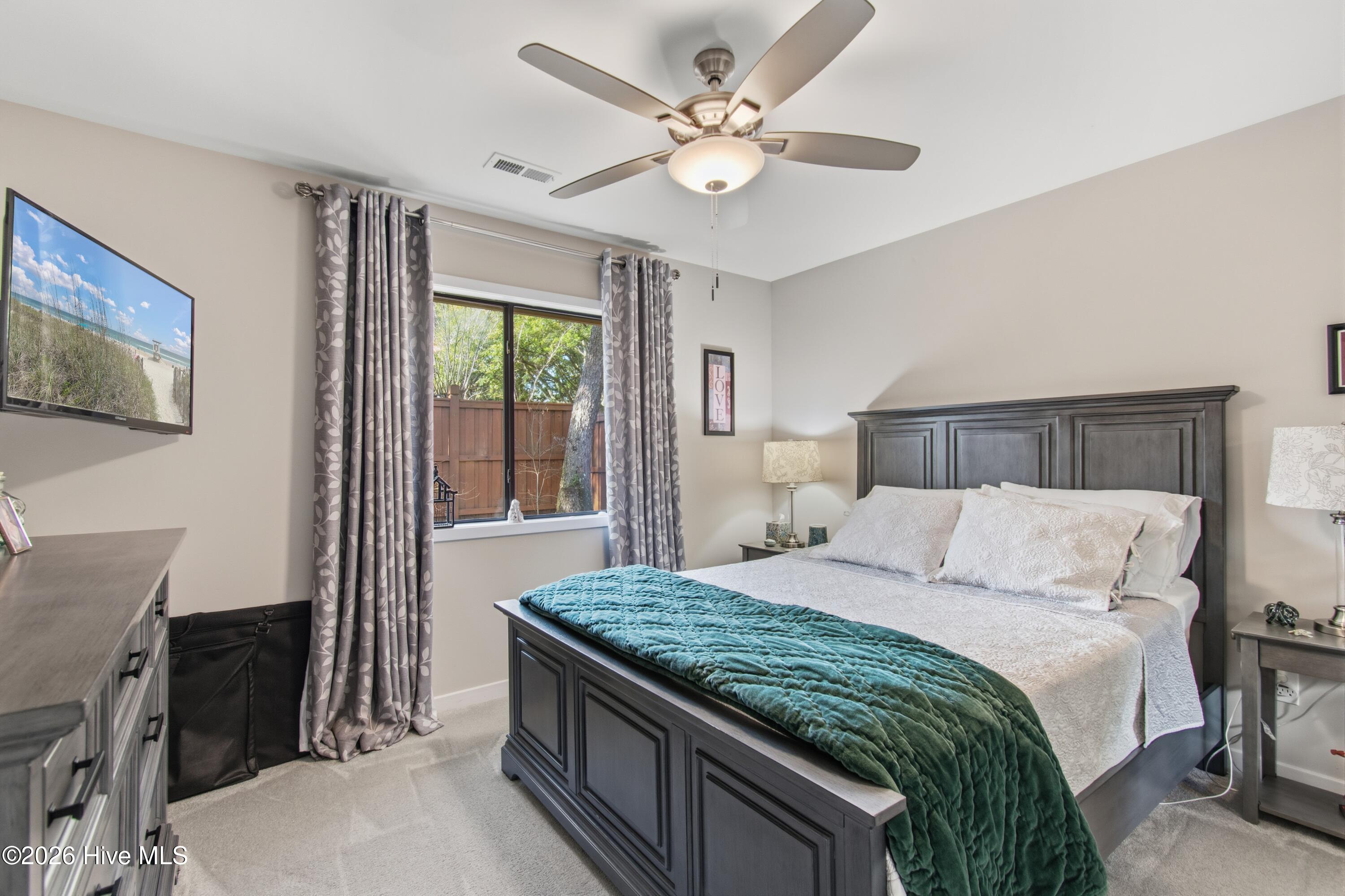 100558002 | Photo 28