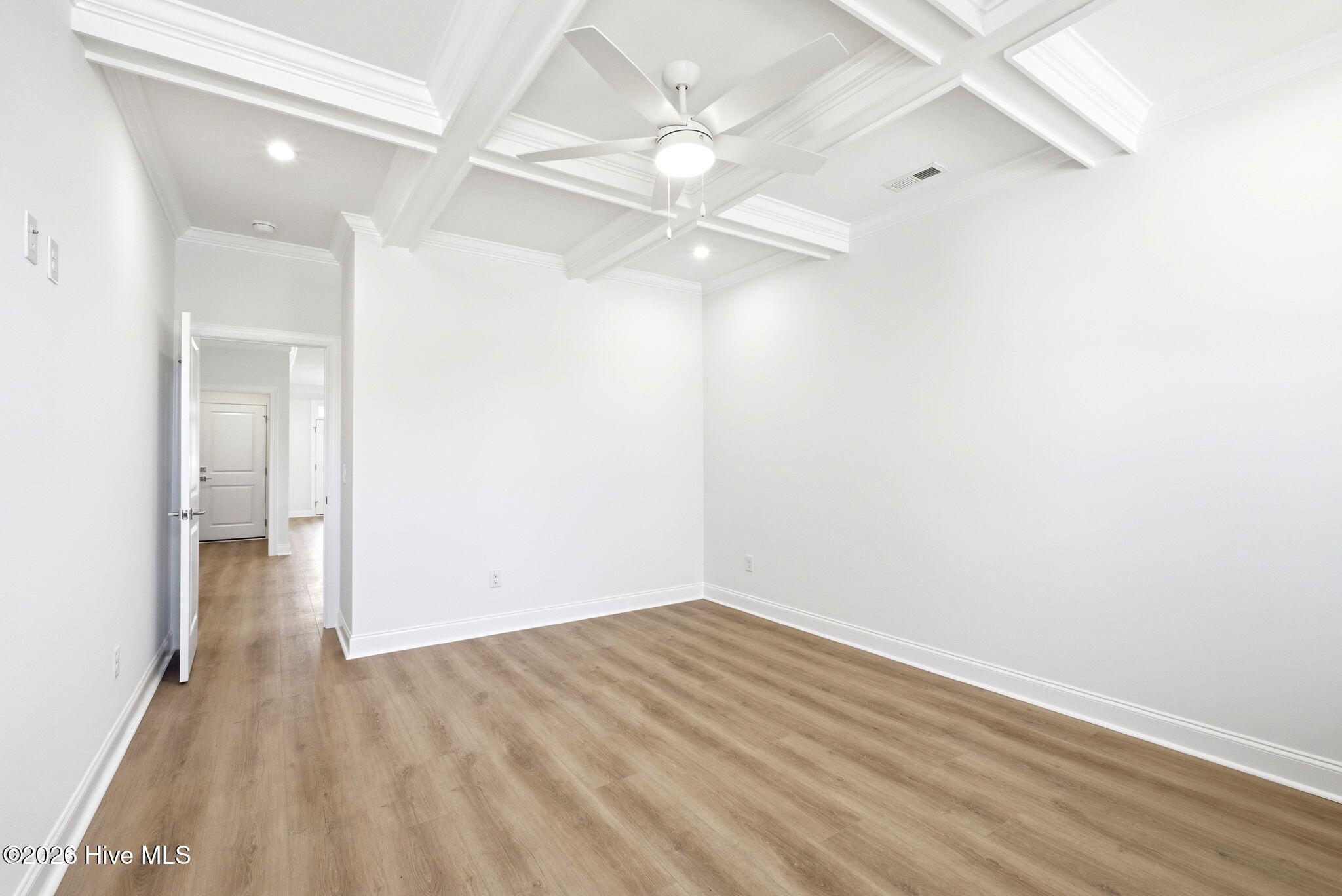 100565030 | Photo 25