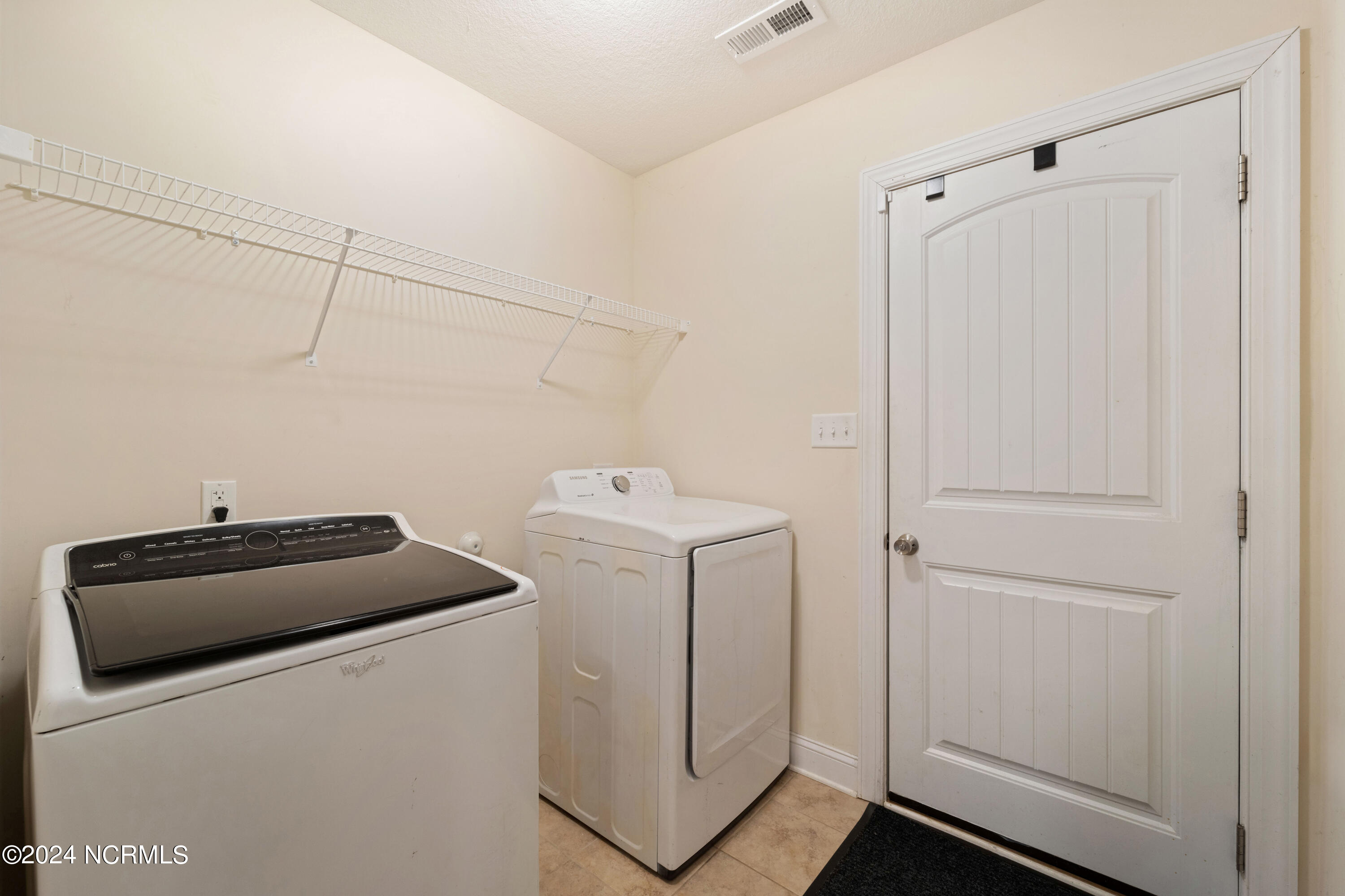 318 Old Snap Dragon Court, Jacksonville, NC, 28546