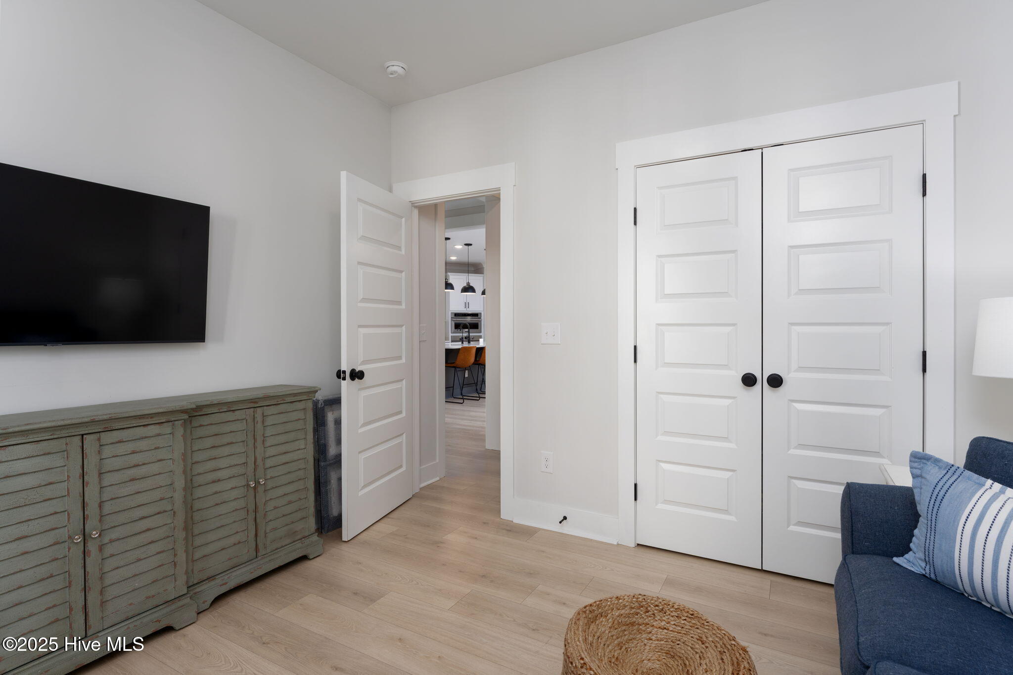 100542365 | Photo 17