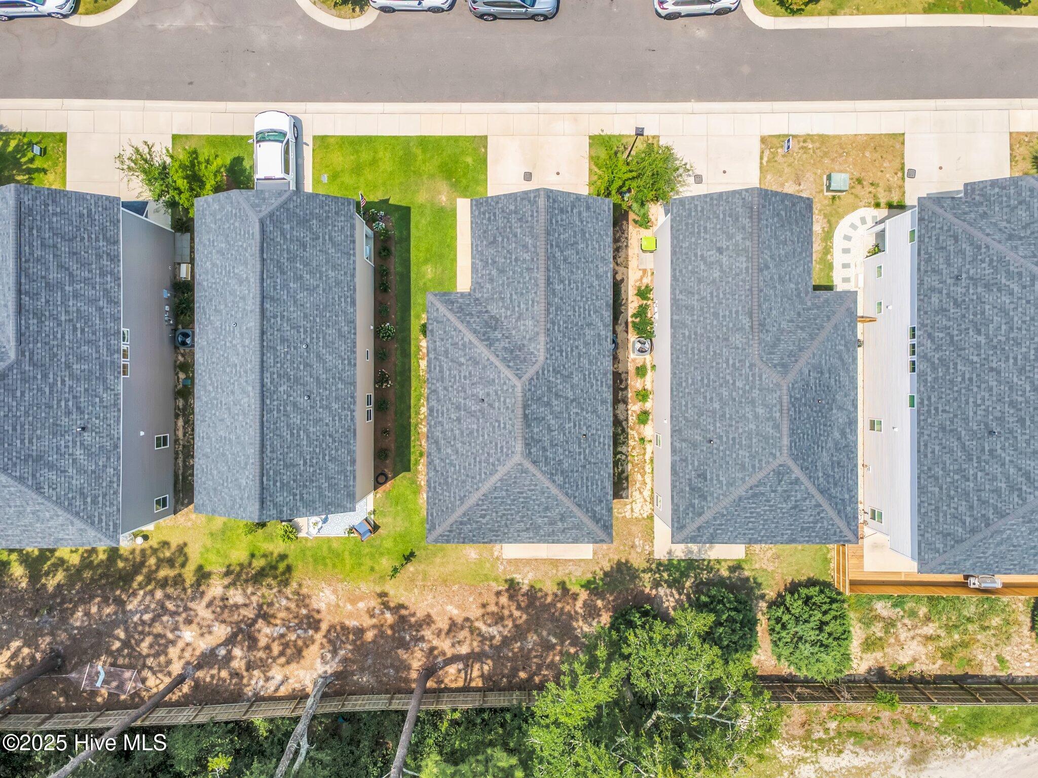 100556844 | Photo 23