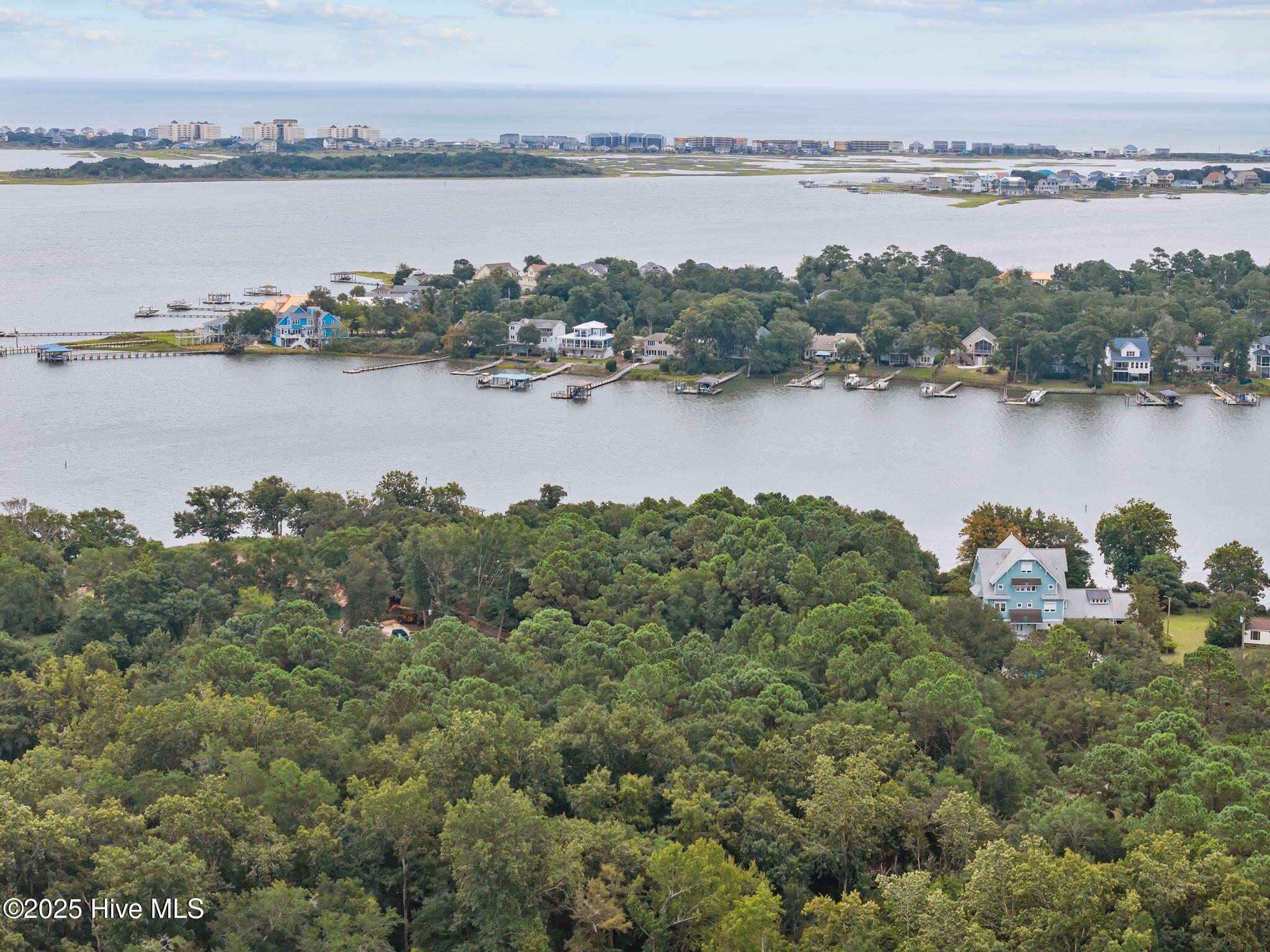 100530050 | Photo 10