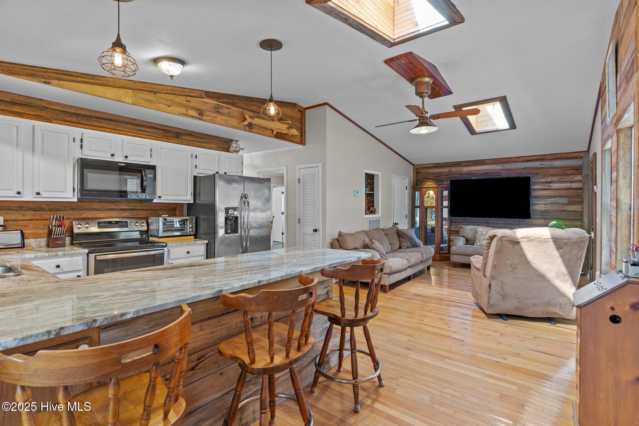 100527496 | Photo 11