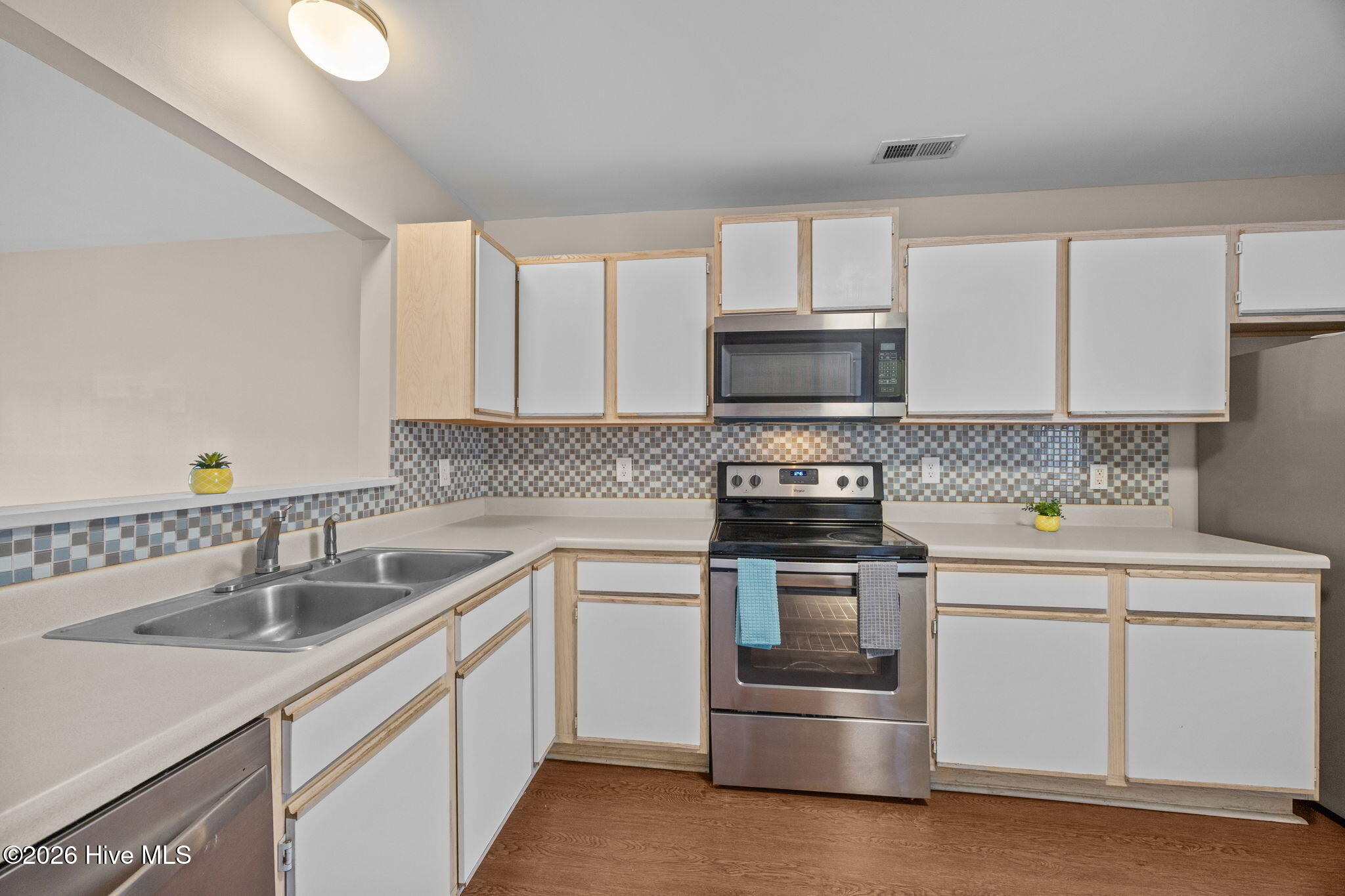 100553765 | Photo 10