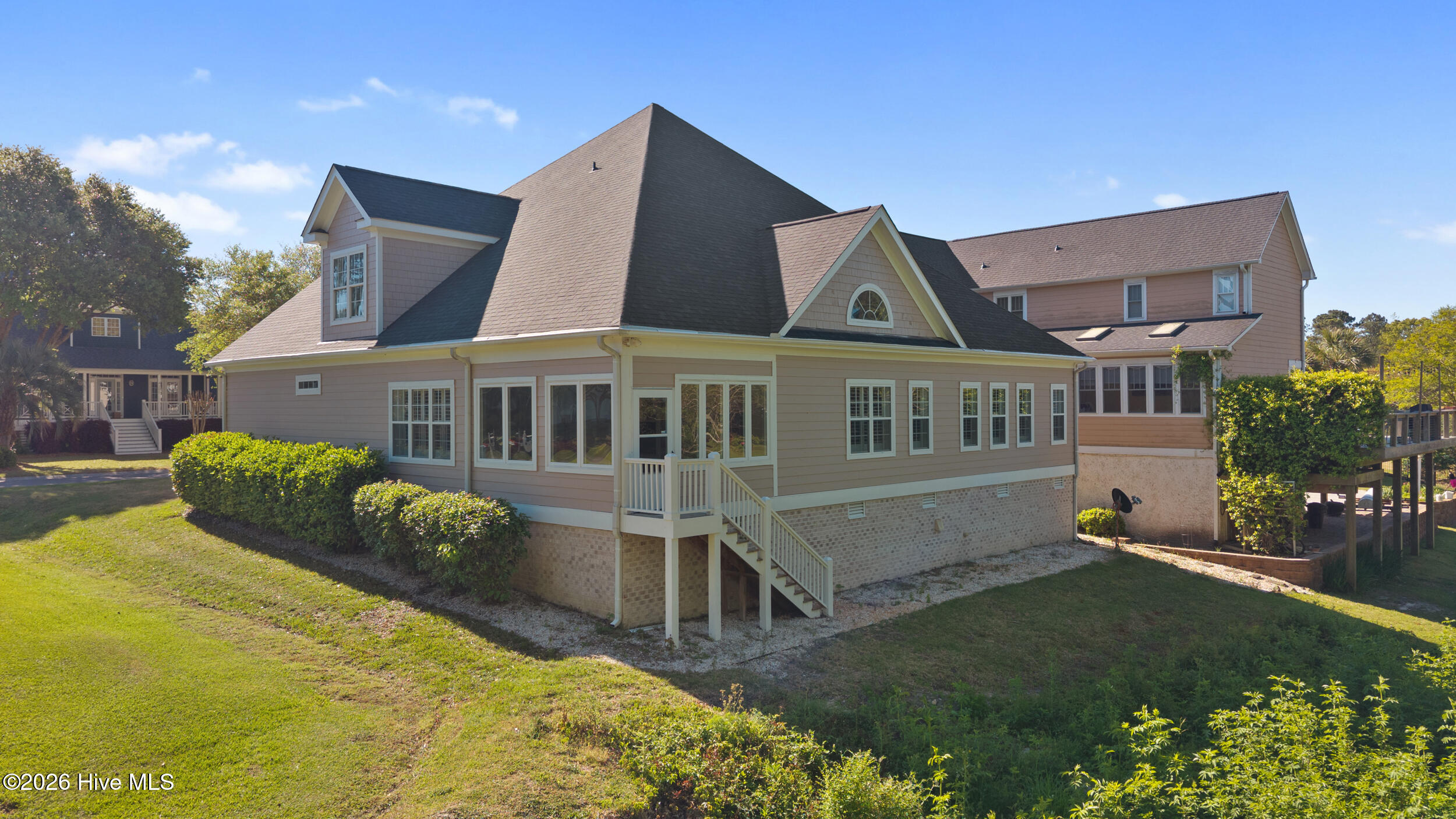 100567096 | Photo 65