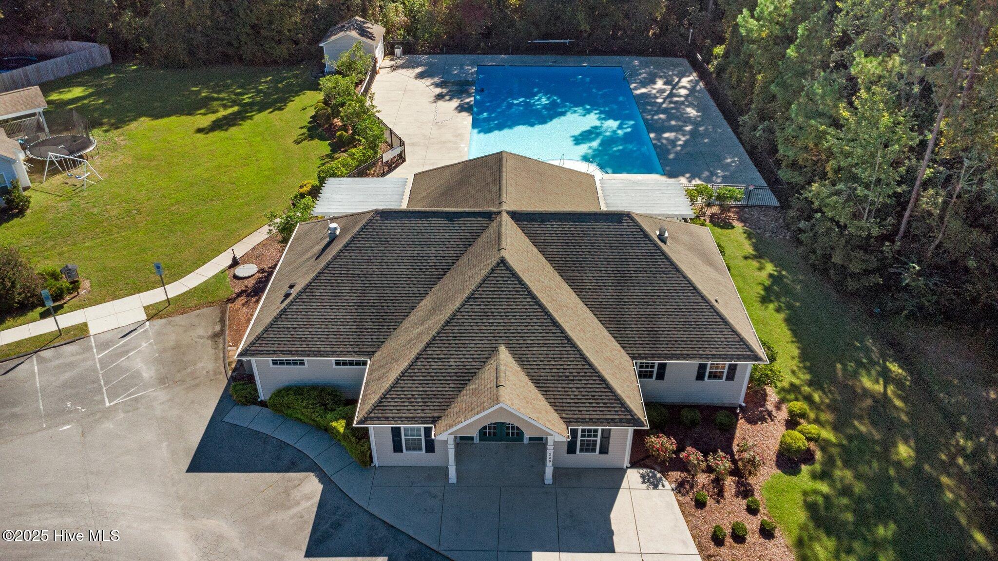 100546481 | Photo 42