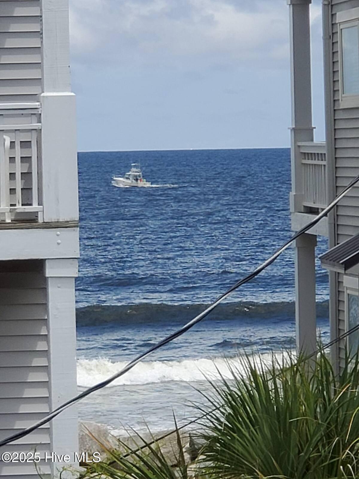 100531007 | Photo 24