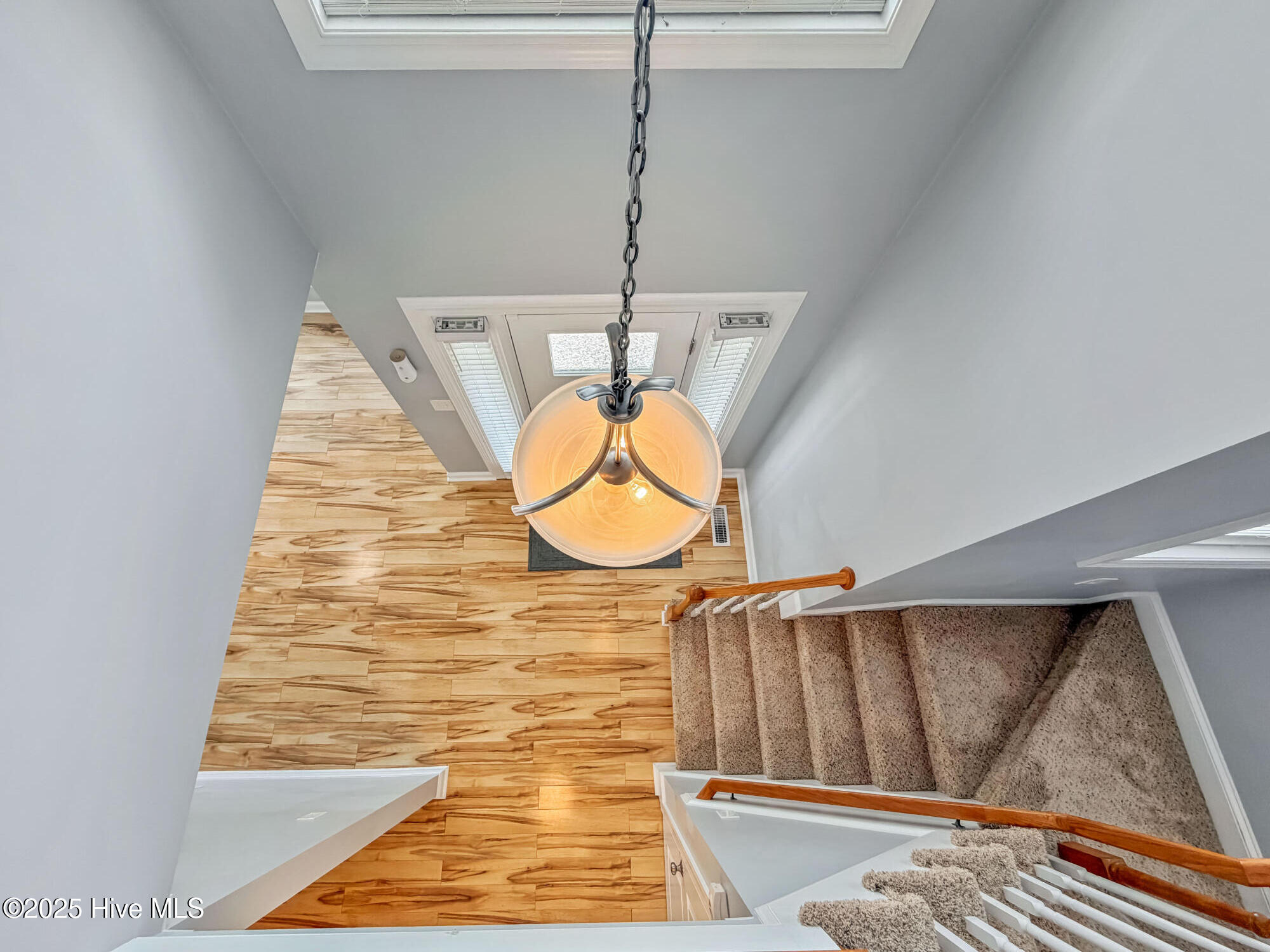 100543417 | Photo 44