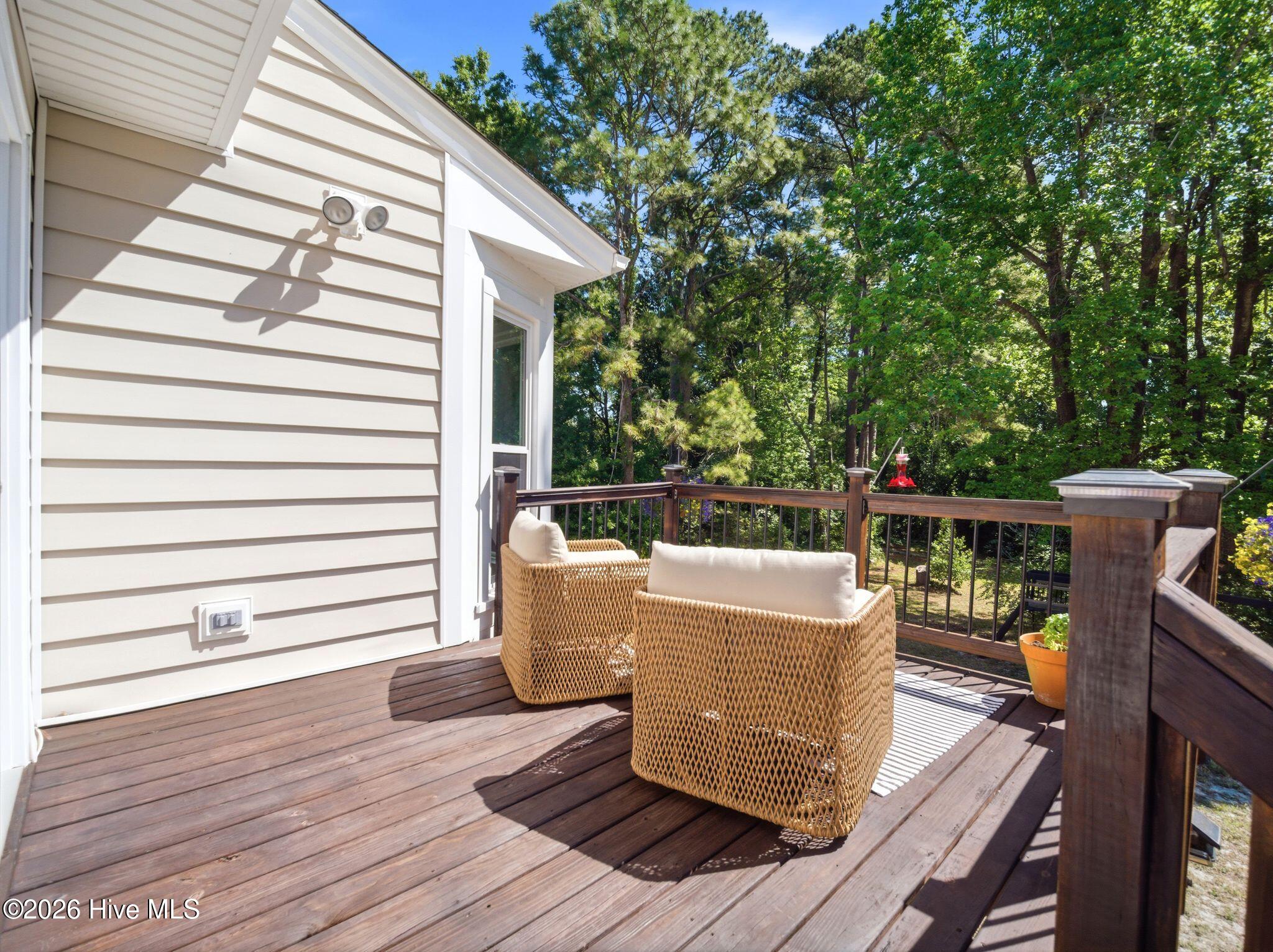 100568966 | Photo 52