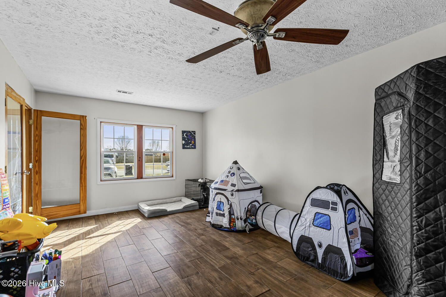 100550831 | Photo 13