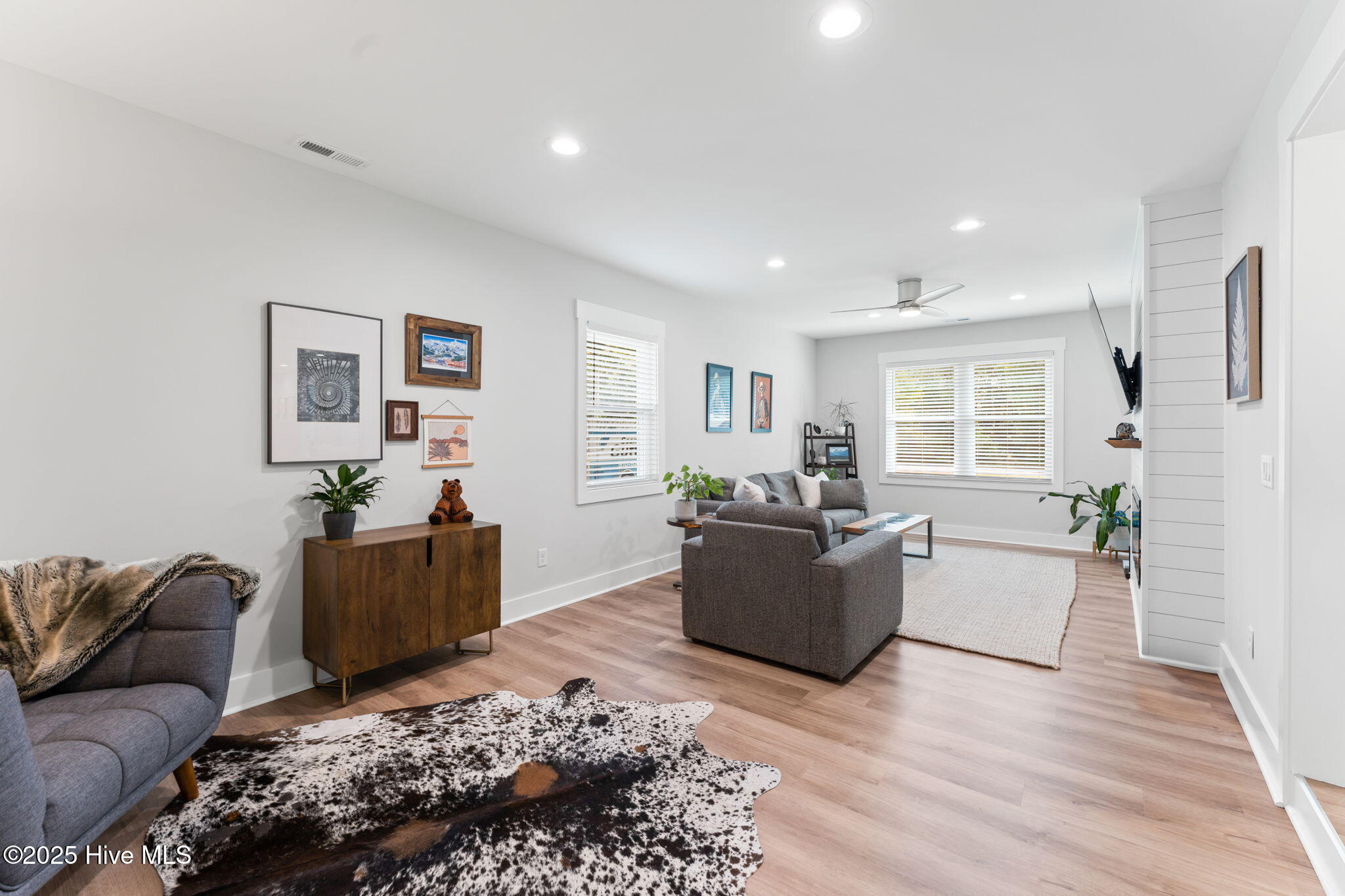 100509282 | Photo 28