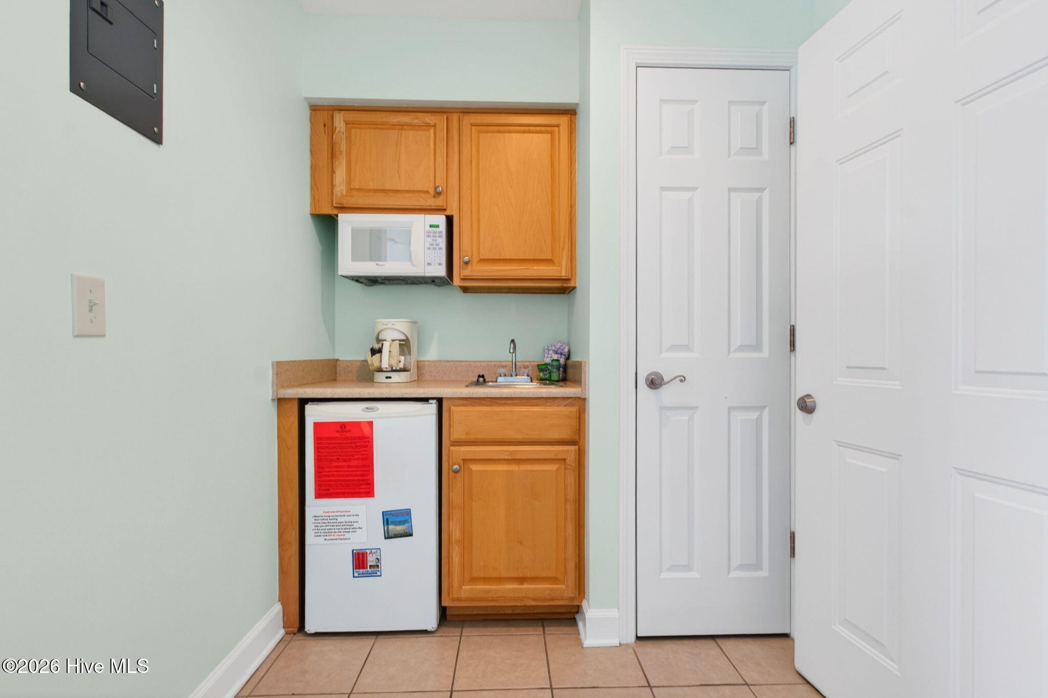 100569231 | Photo 12