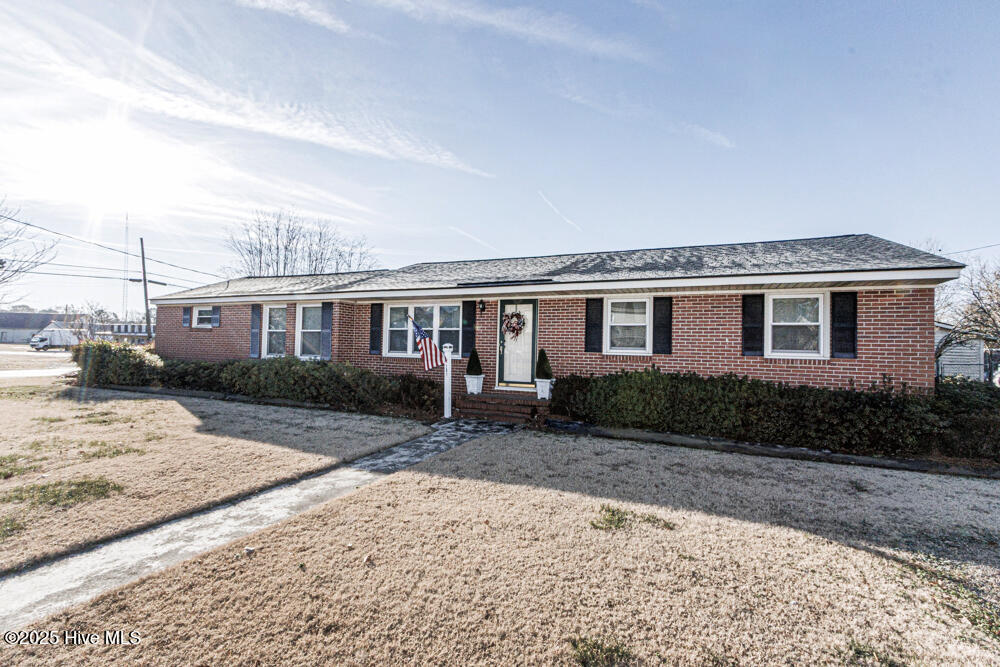 Homes for sale in Nashville, NC | 201 W Cross St, Nashville, NC 27856 | MLS# 100546416