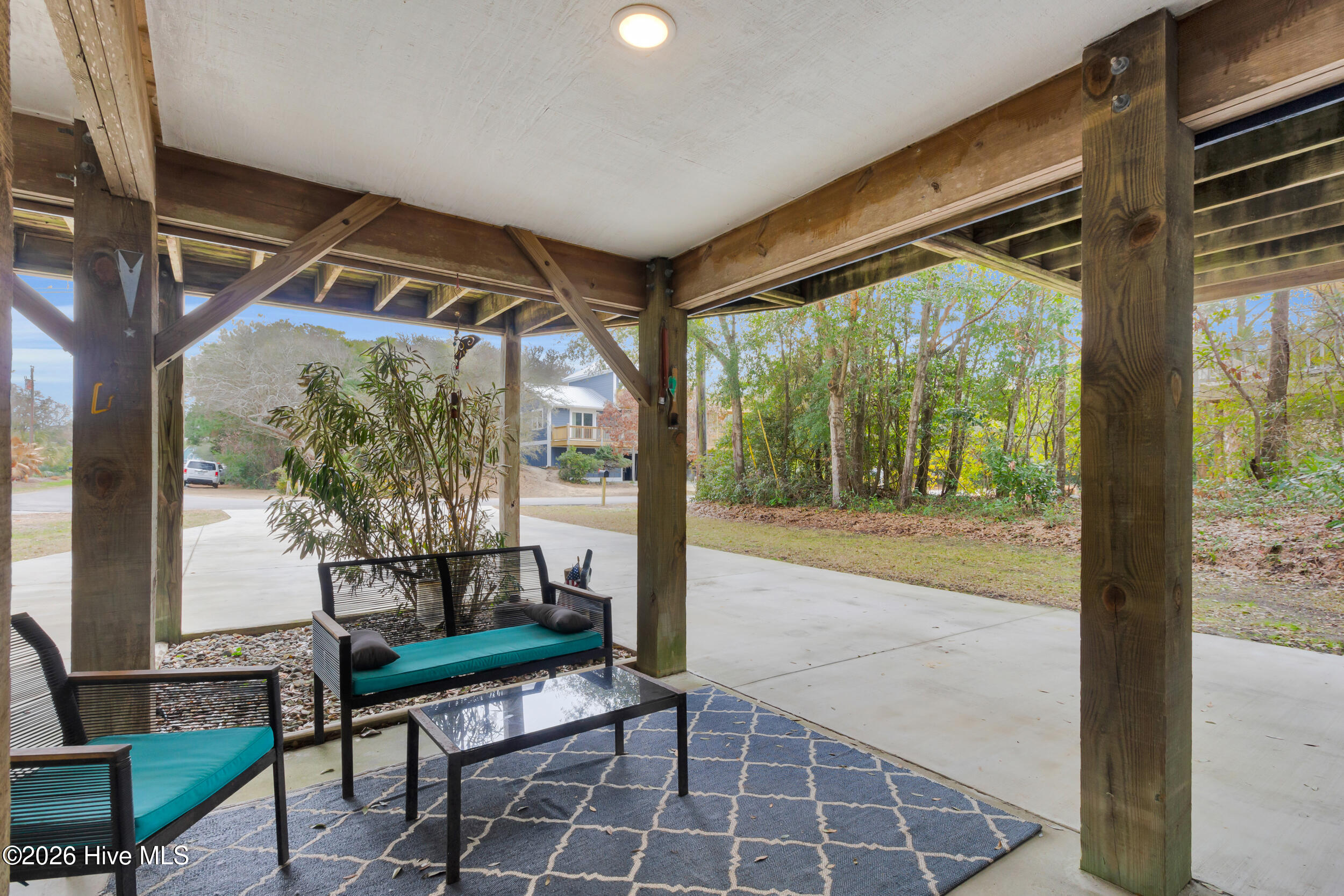 100557877 | Photo 31