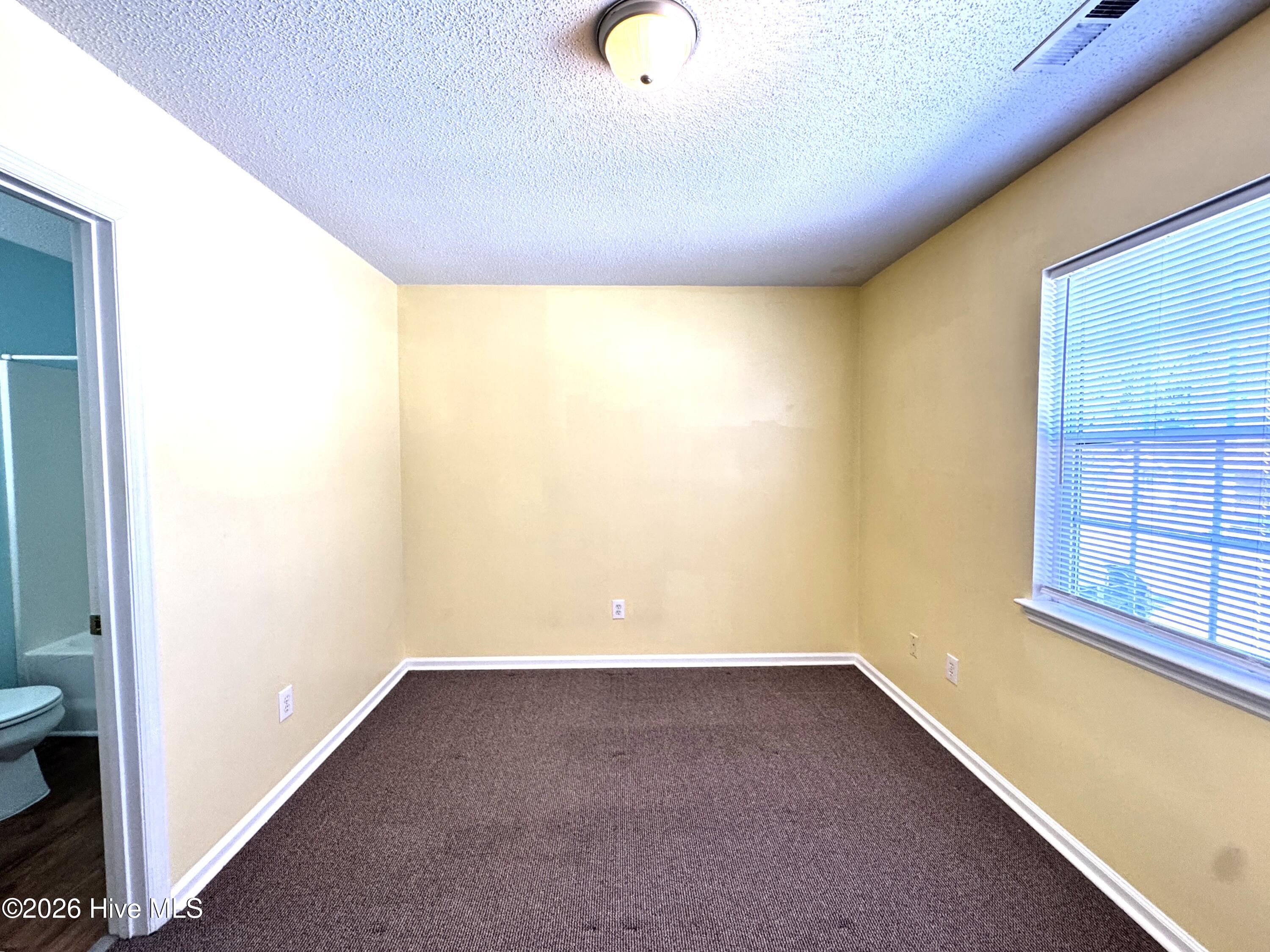 100552993 | Photo 11