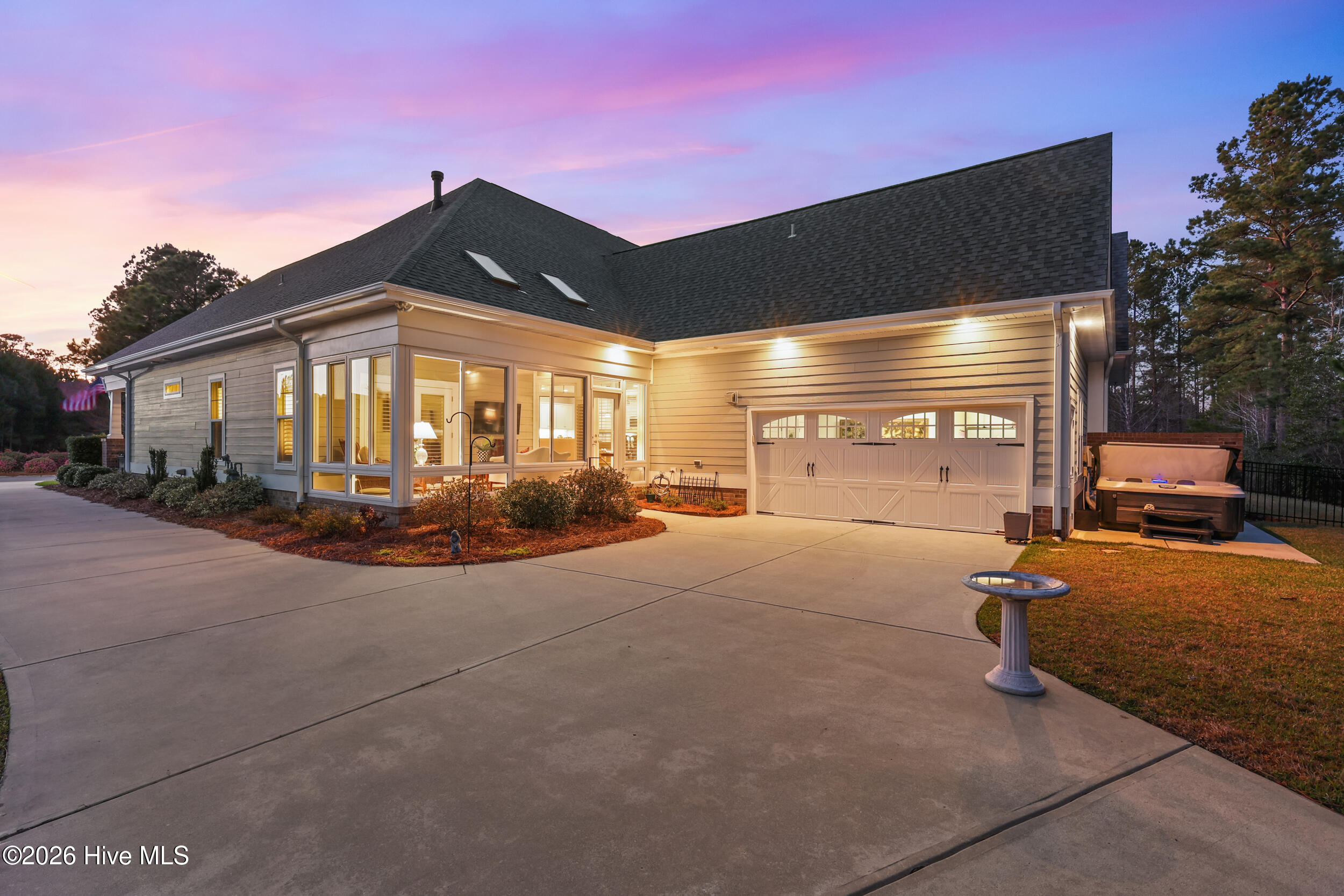 100561173 | Photo 66