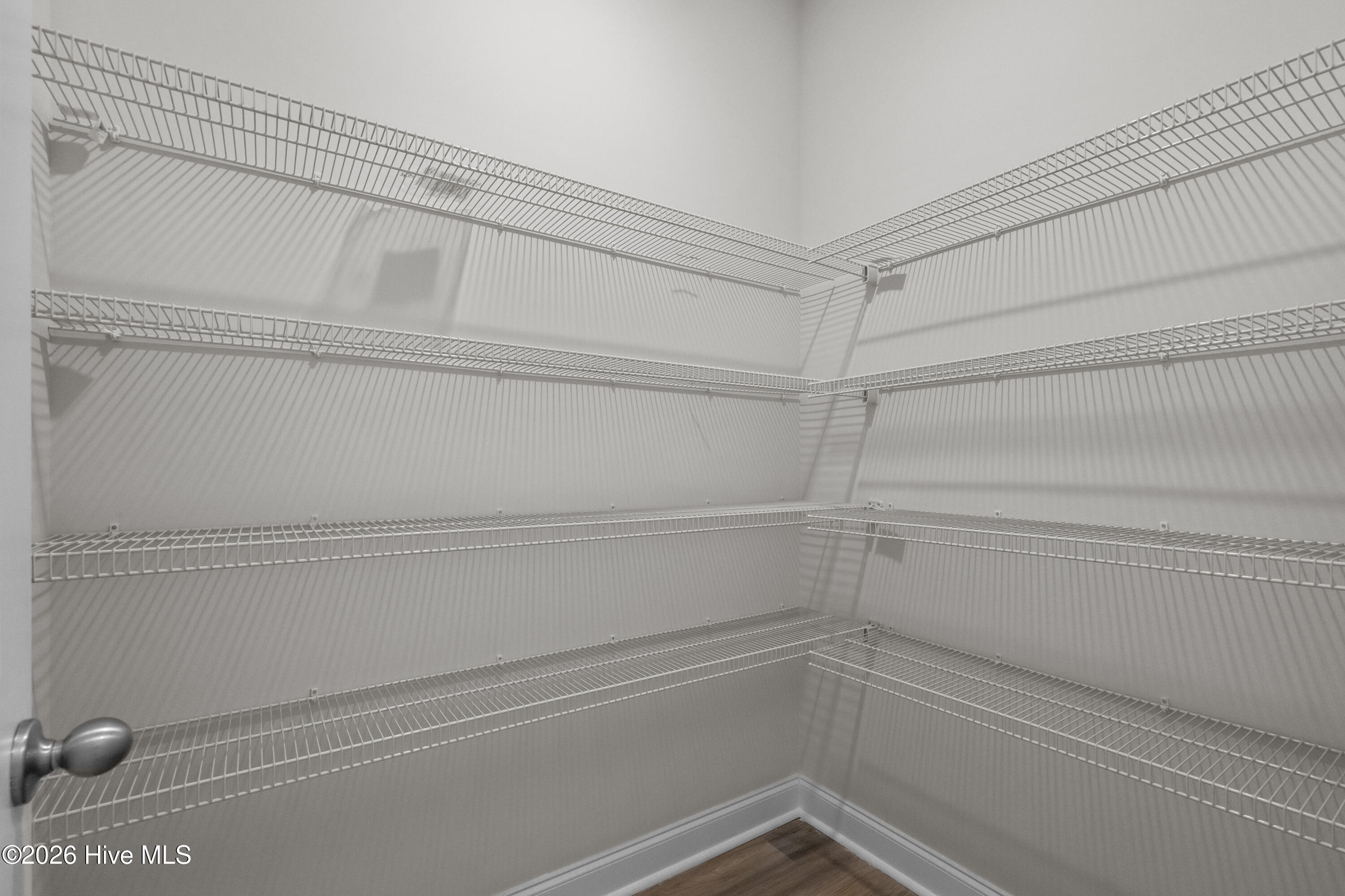 100554744 | Photo 37