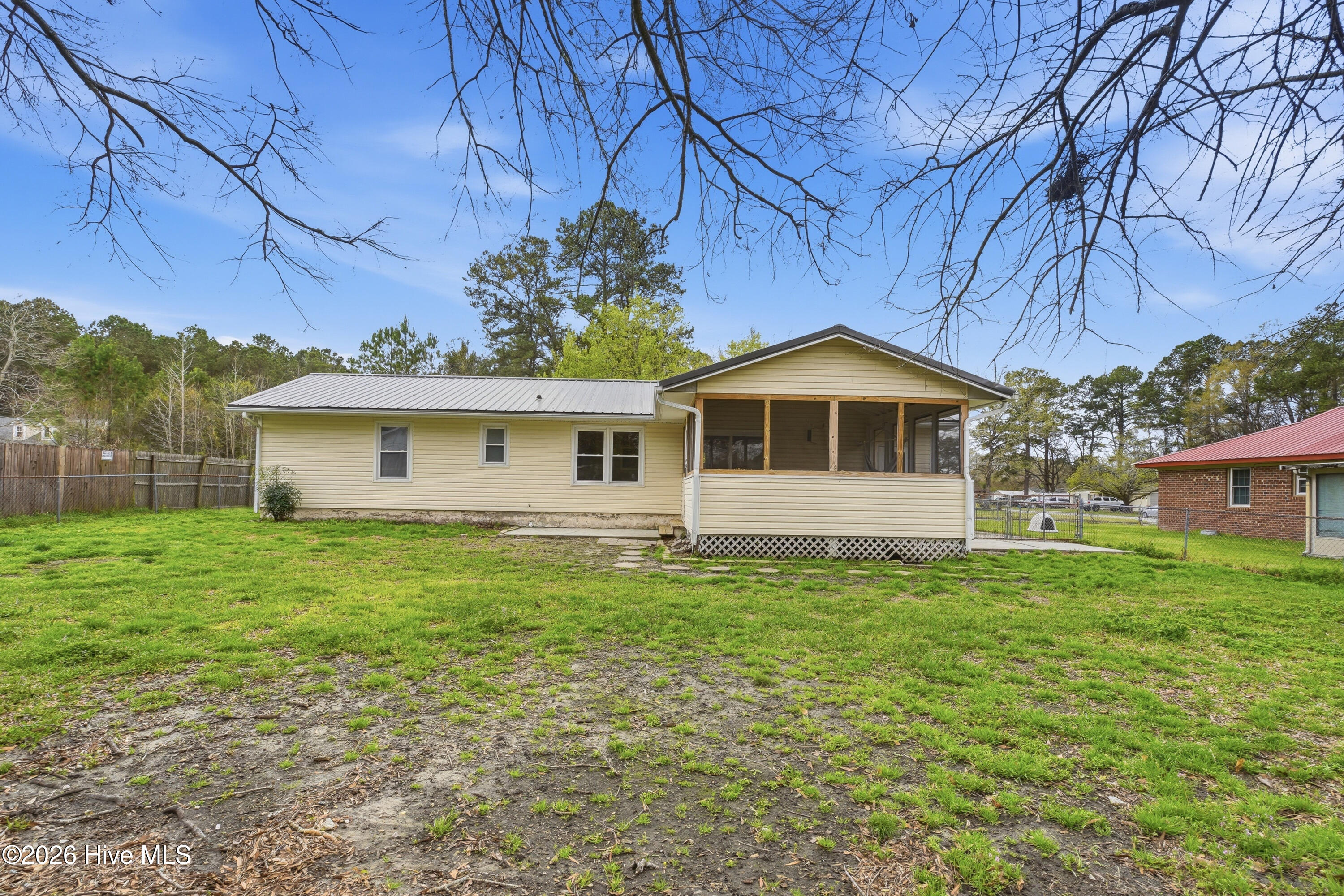 100560505 | Photo 25