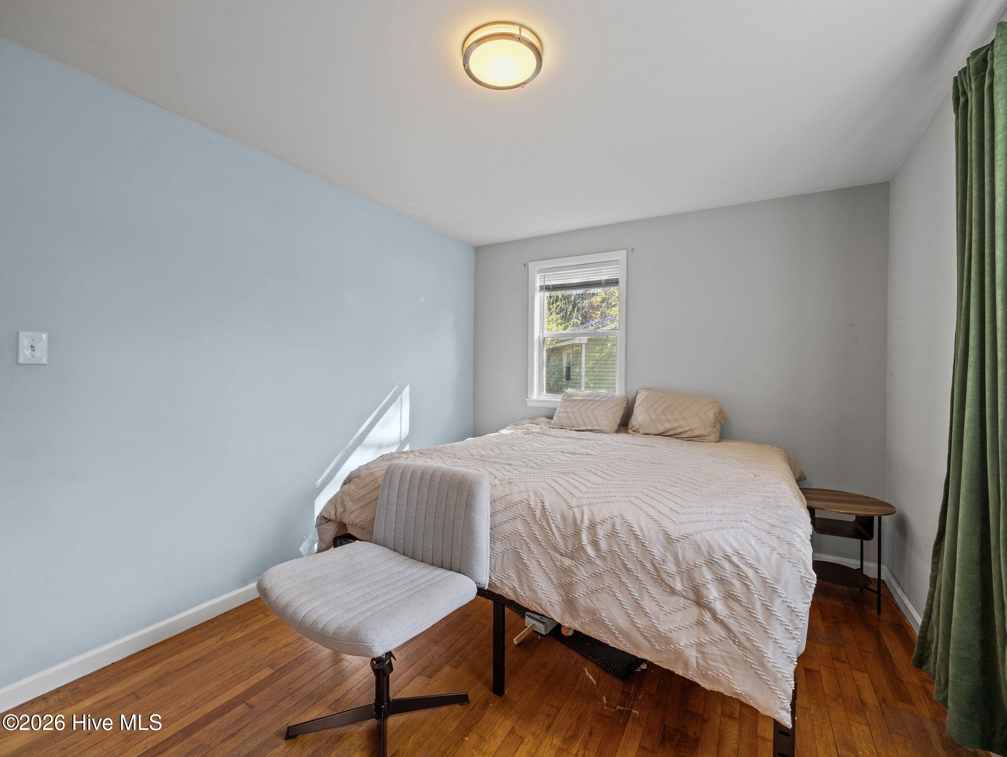 100565303 | Photo 14