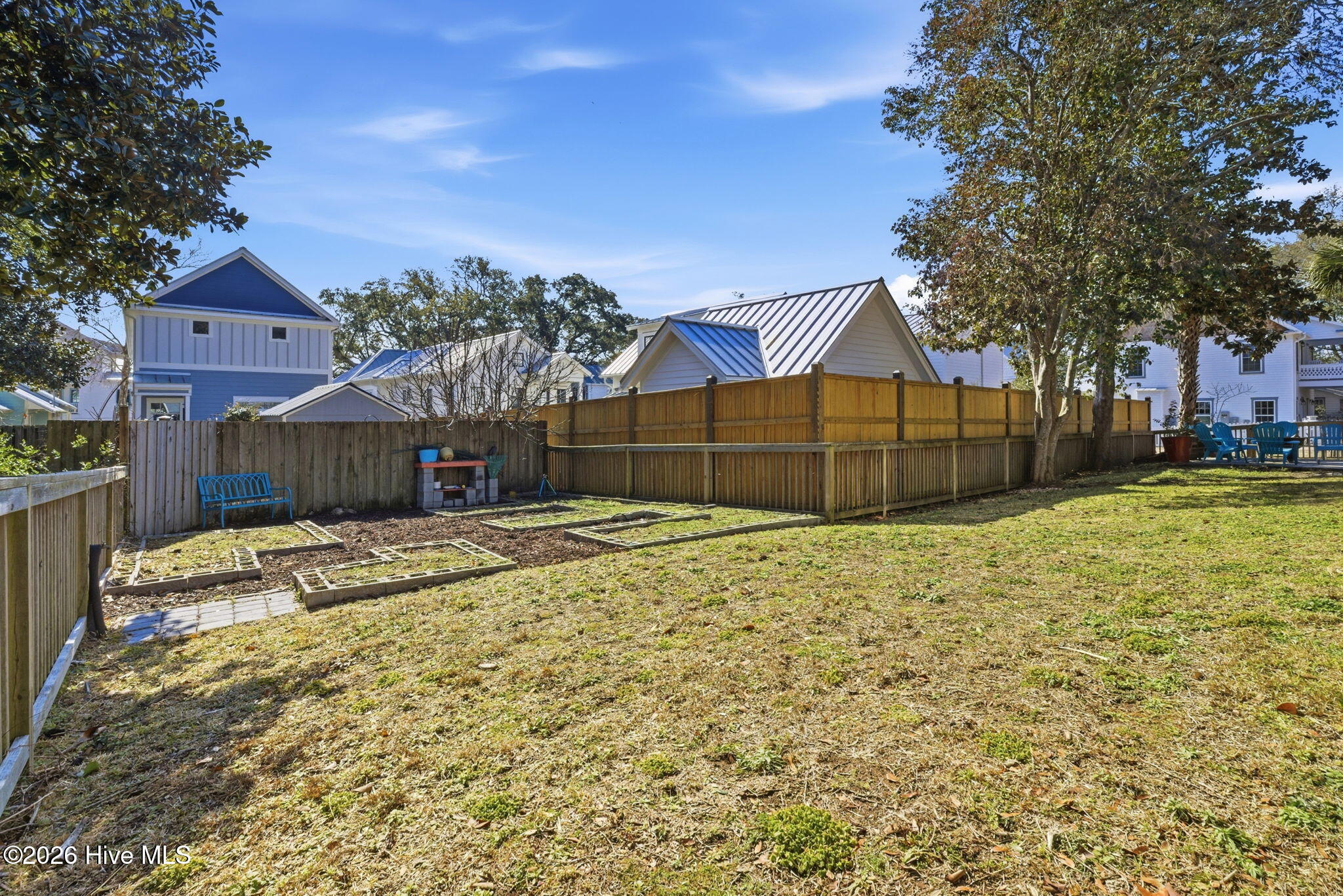 100553836 | Photo 65