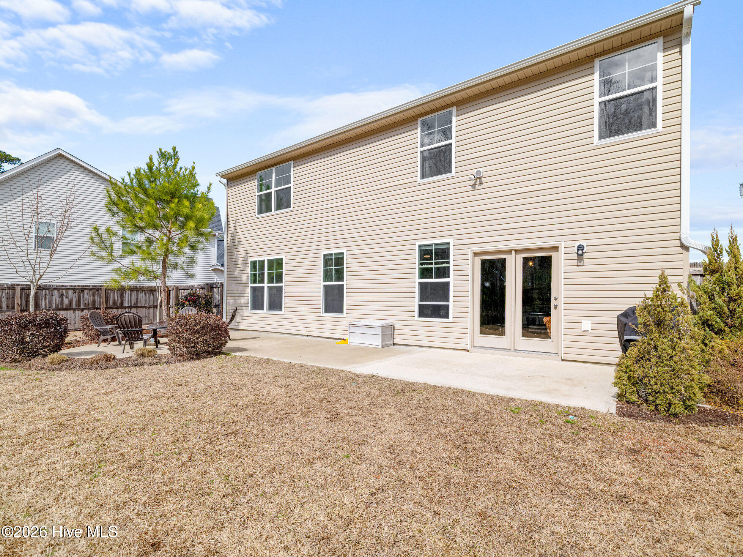 100557695 | Photo 14