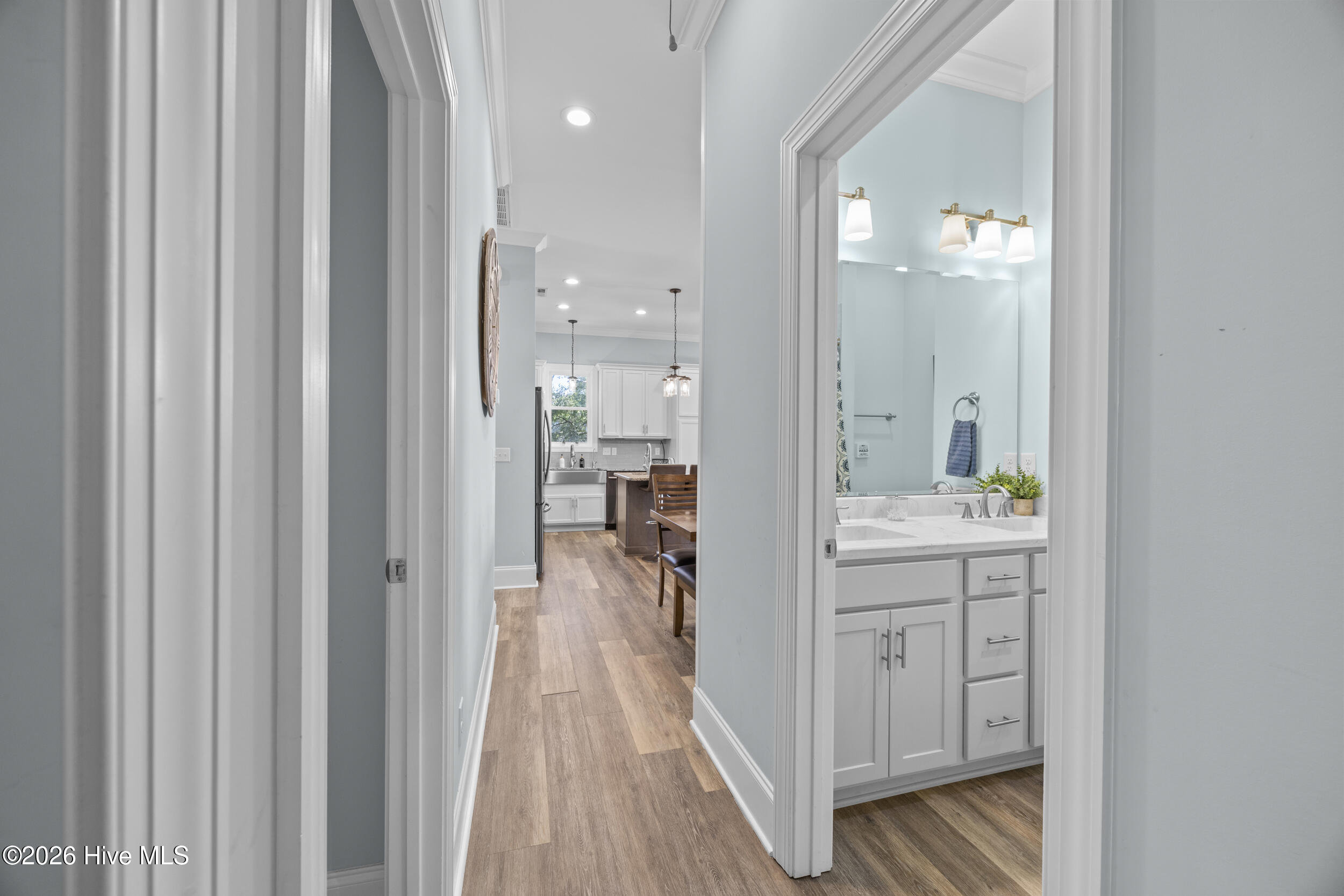 100562655 | Photo 34