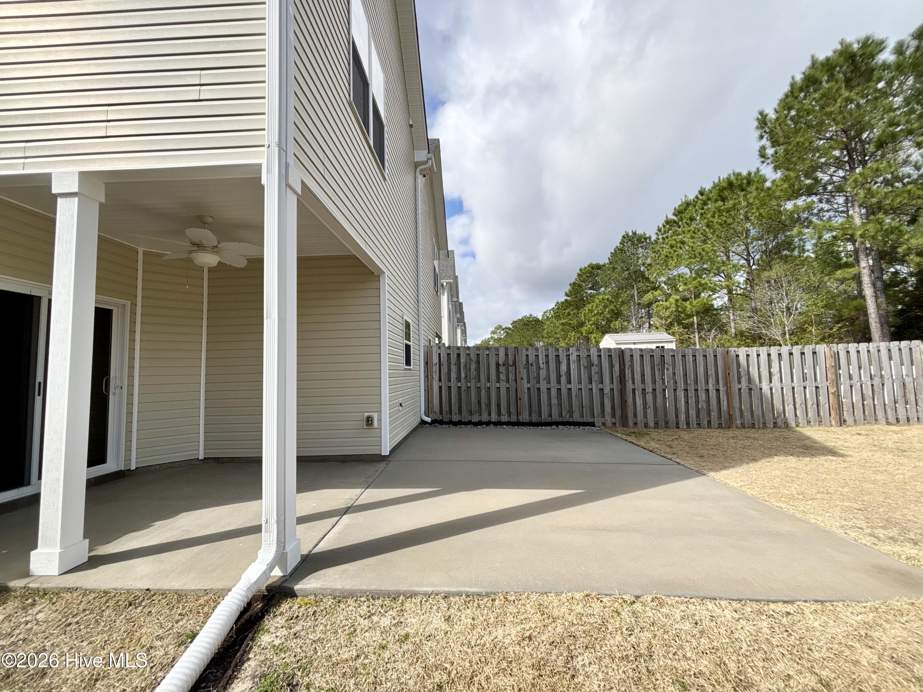 100558093 | Photo 30