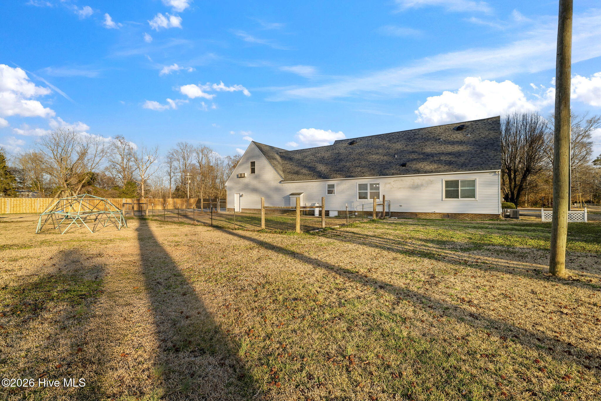 100554589 | Photo 45