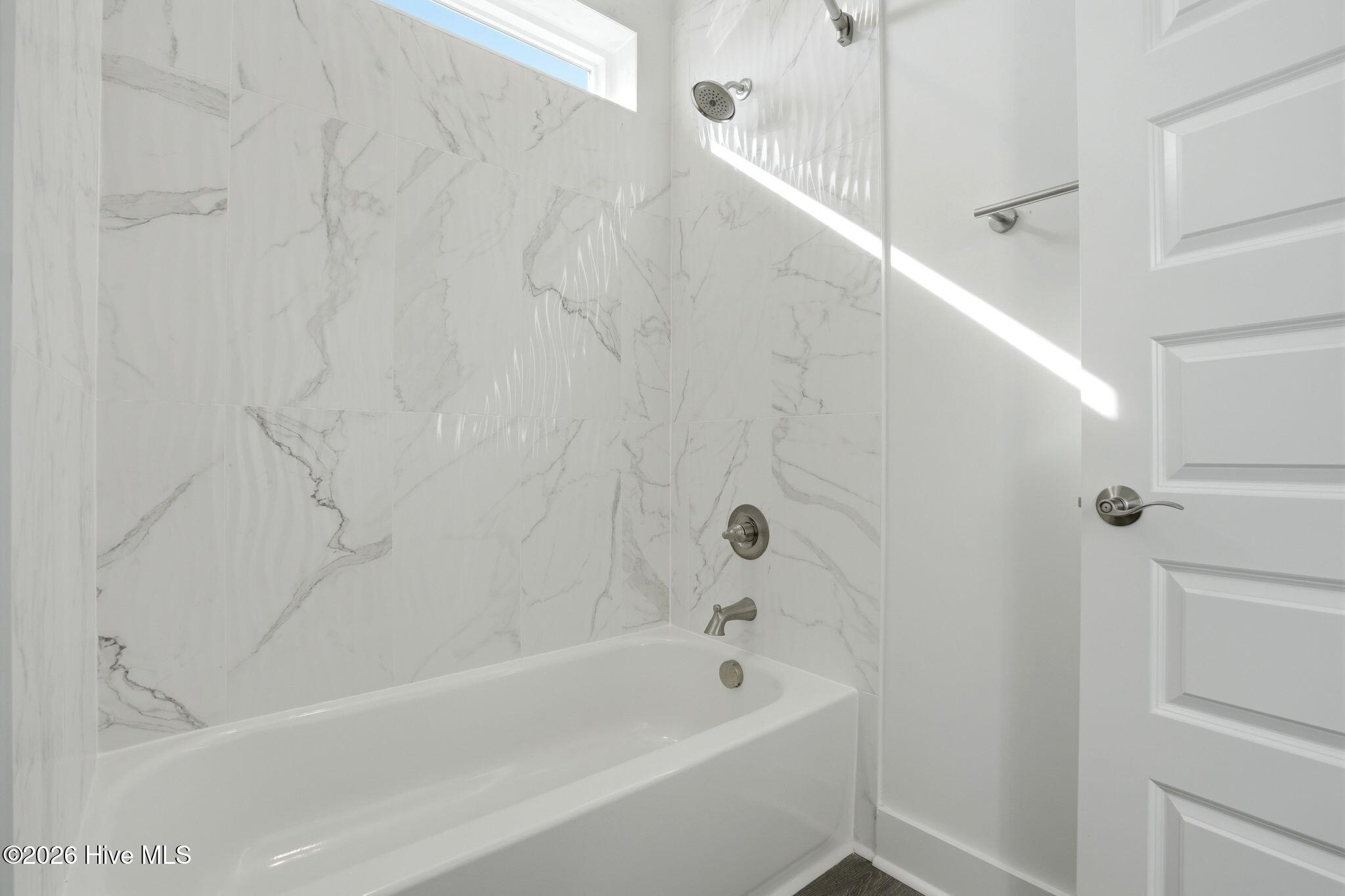 100558491 | Photo 58