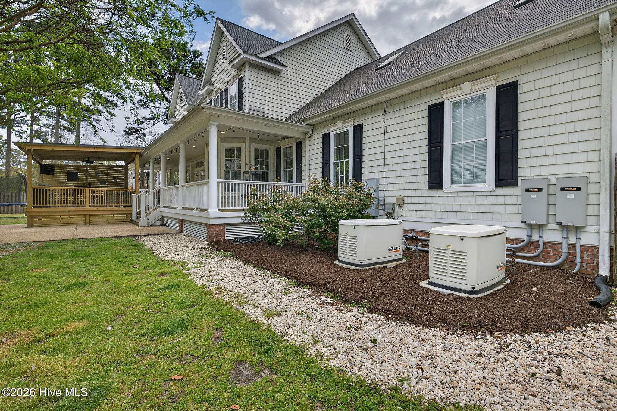 100563131 | Photo 57