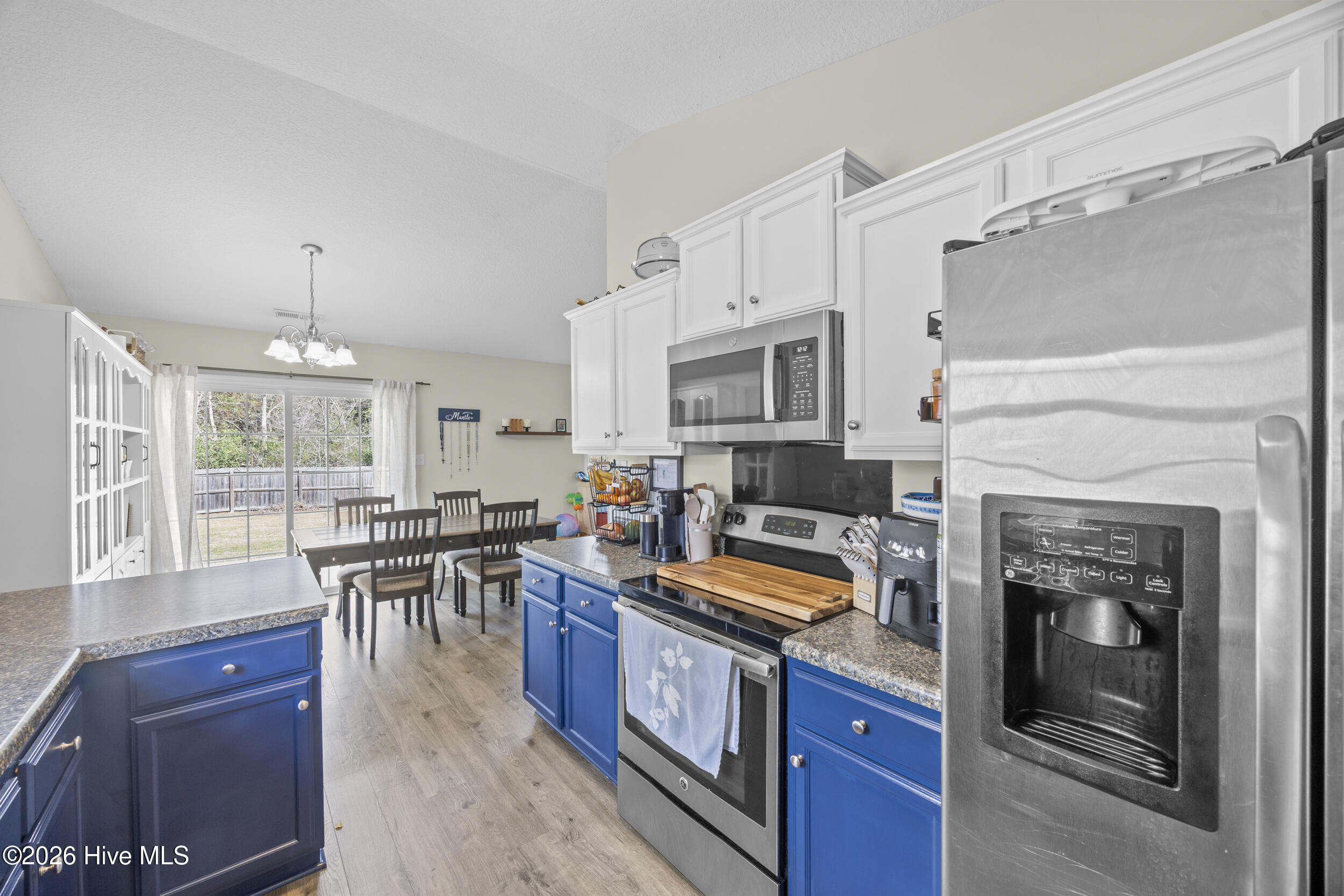 100560152 | Photo 31