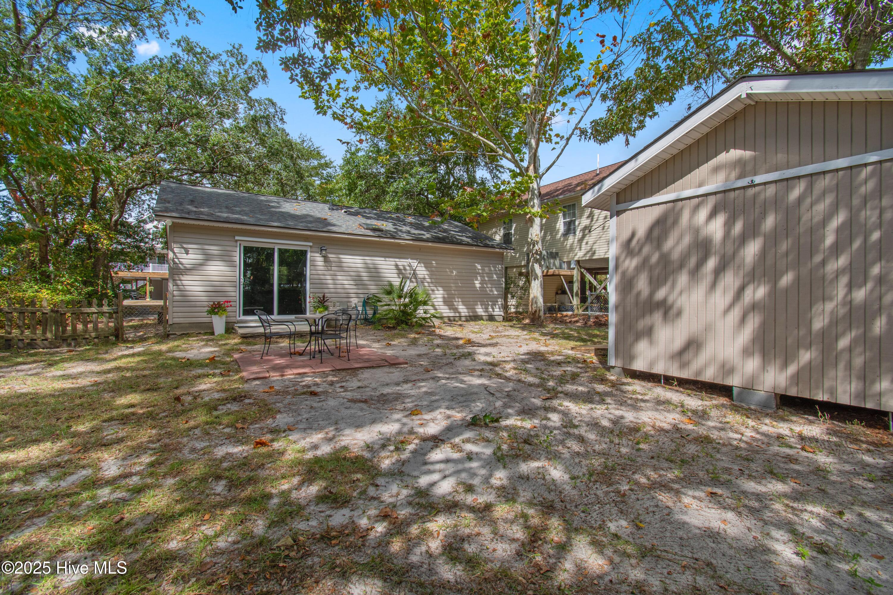 100532715 | Photo 28