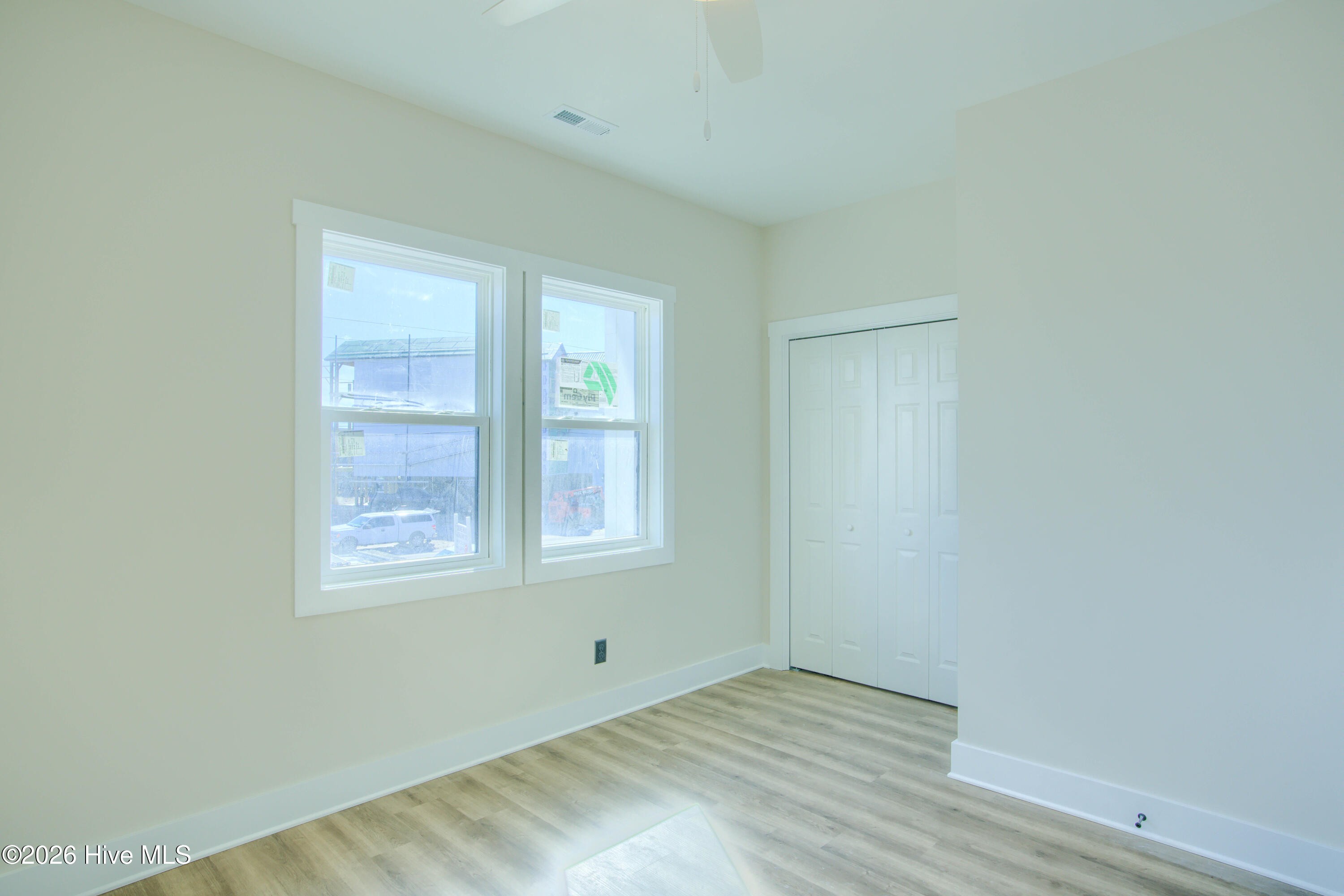 100552257 | Photo 24