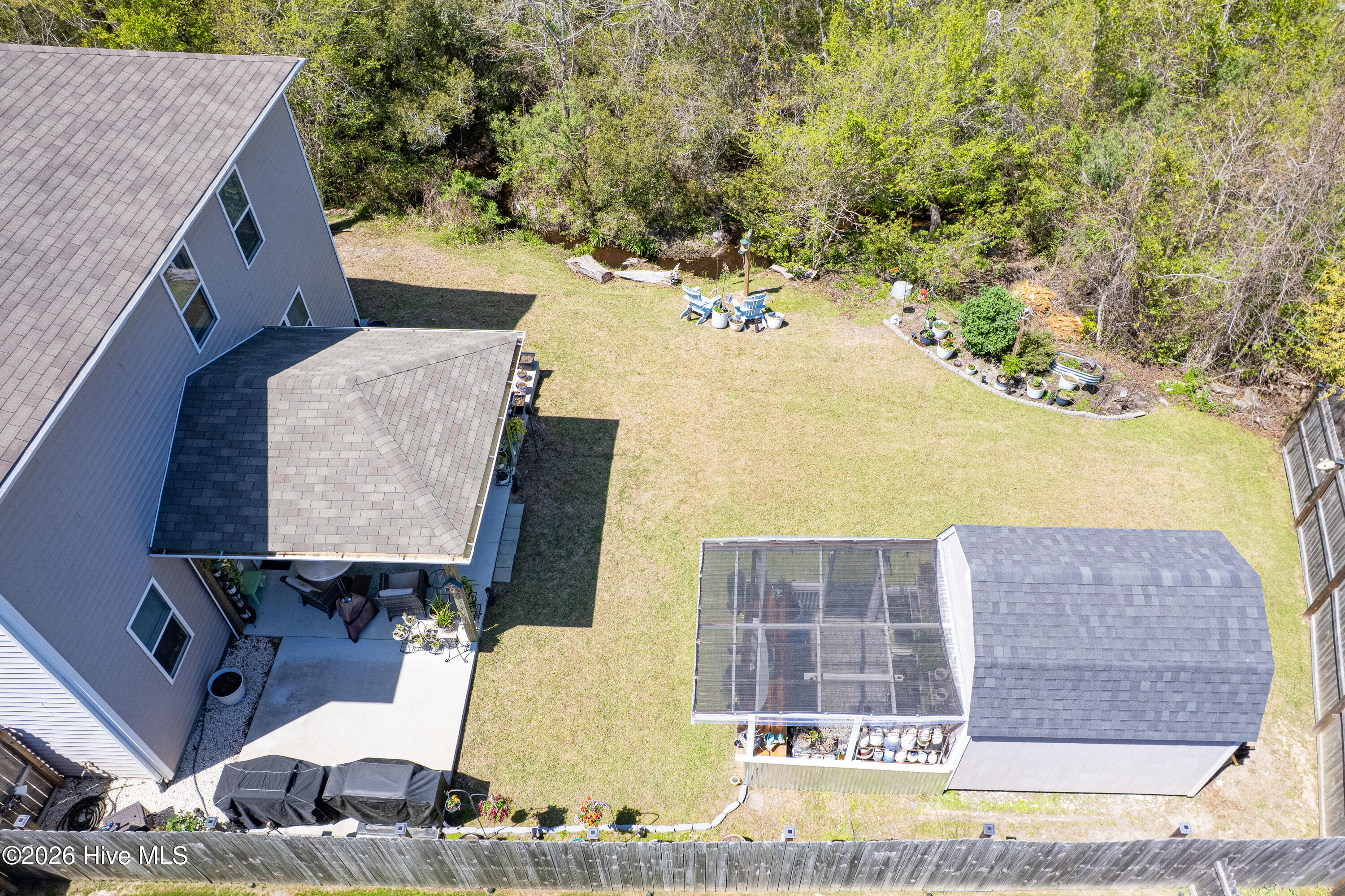 100565861 | Photo 68