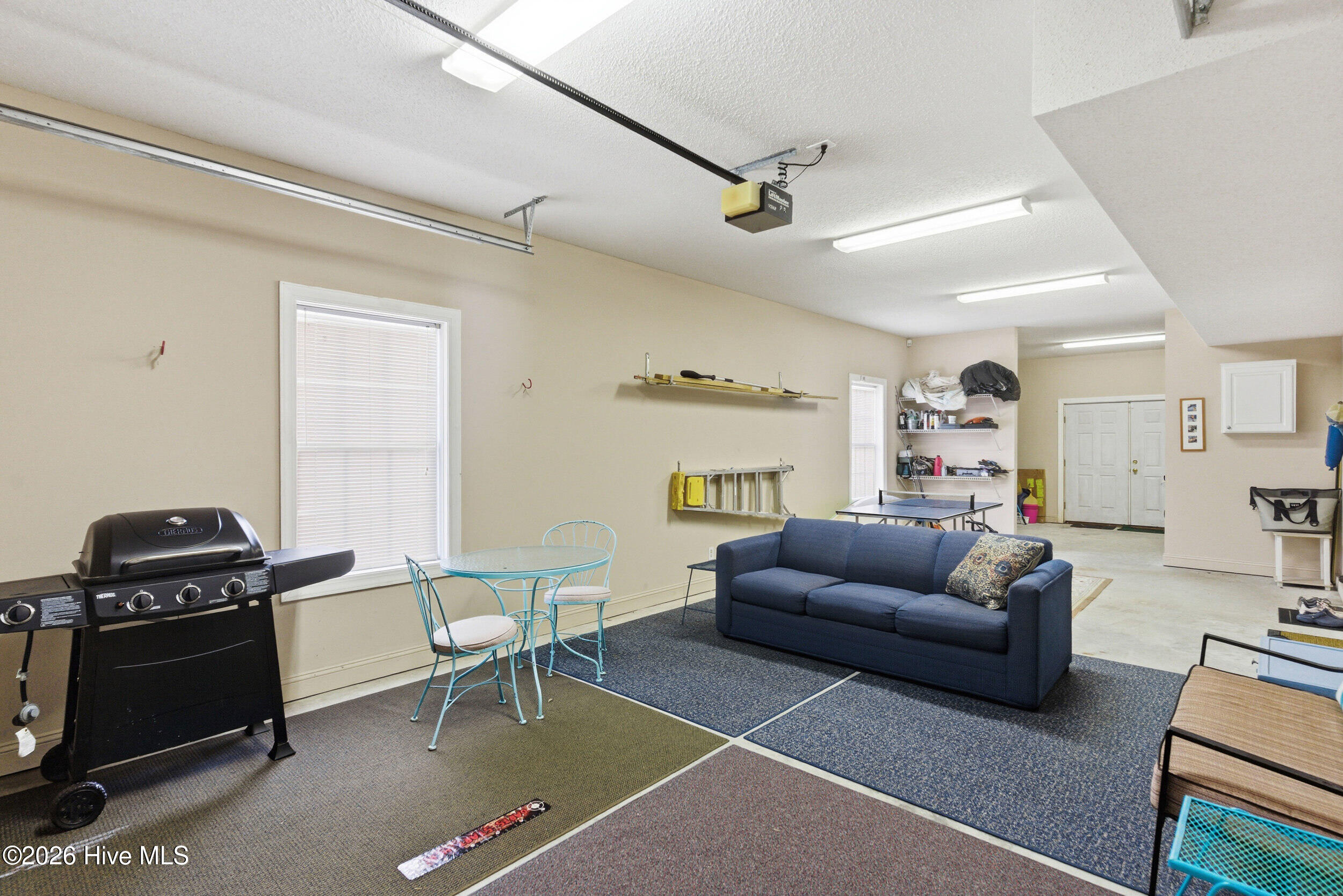 100549898 | Photo 32