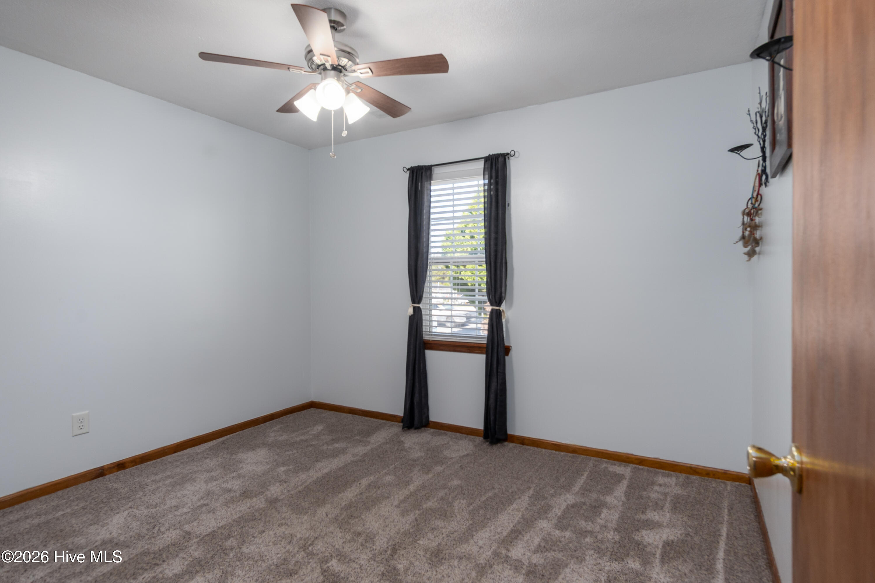 100564108 | Photo 25