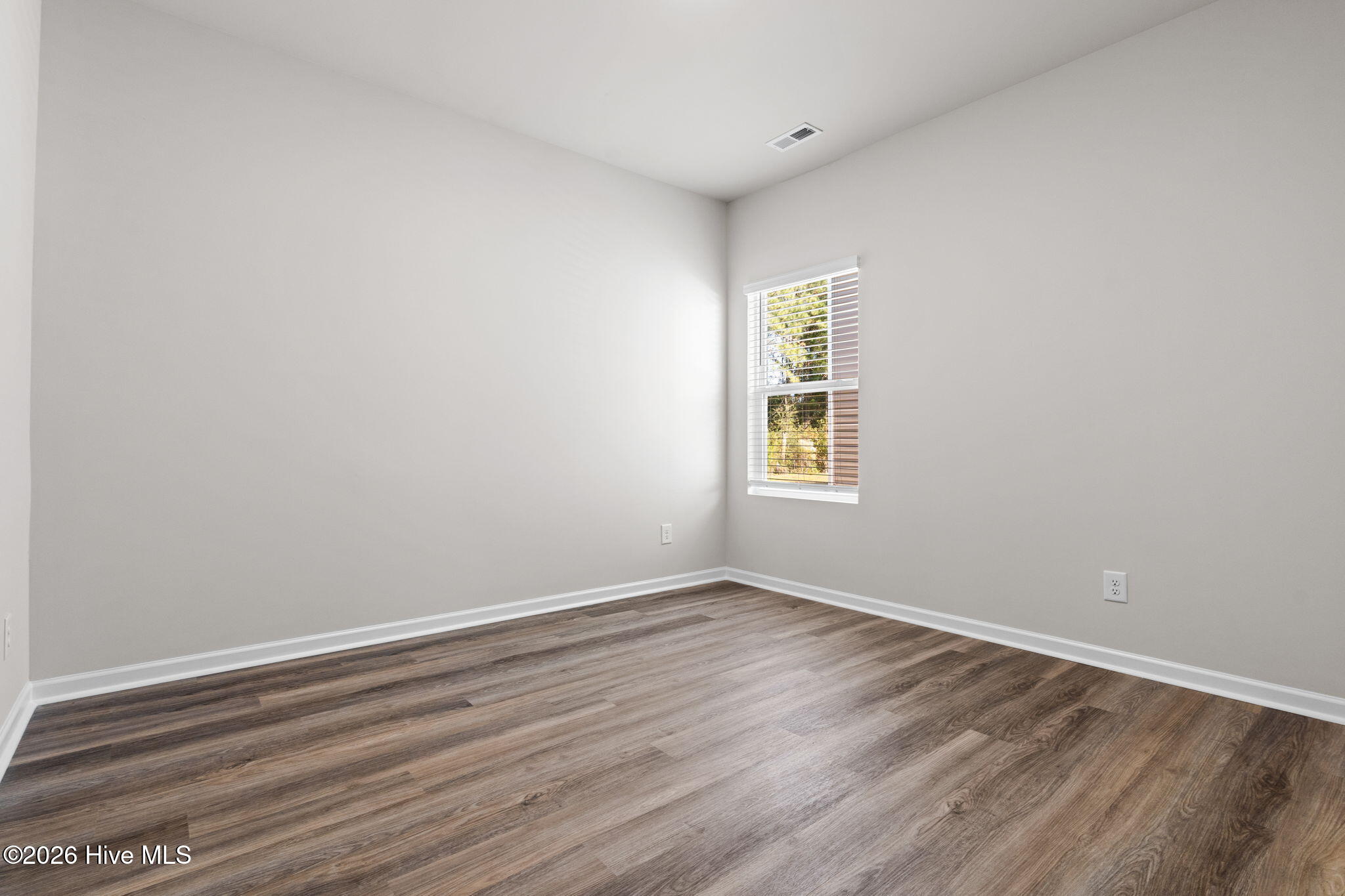 100534400 | Photo 27