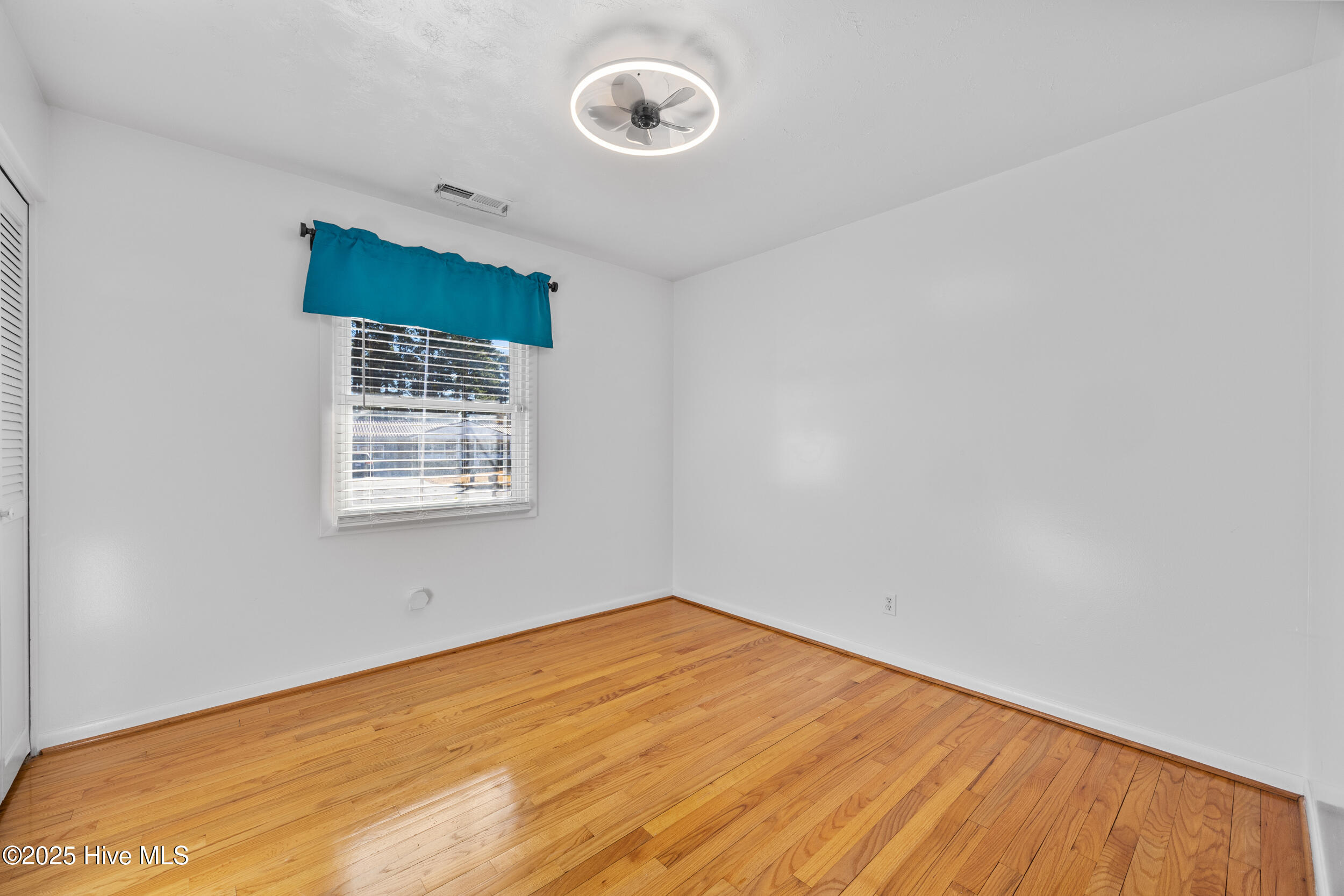 100546474 | Photo 22