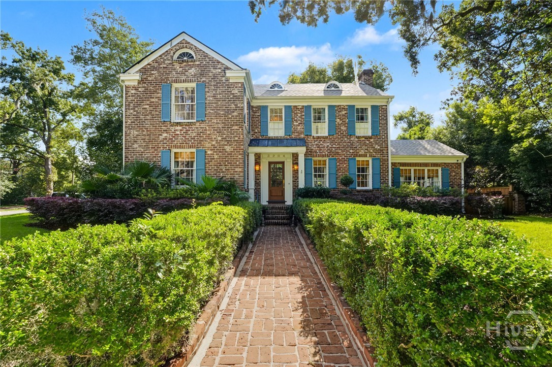 Photo 2 of Single family home for sale at 3204 Abercorn St, Savannah, GA 31405 | MLS# SA365465 | Listing updated on 2026-10-08