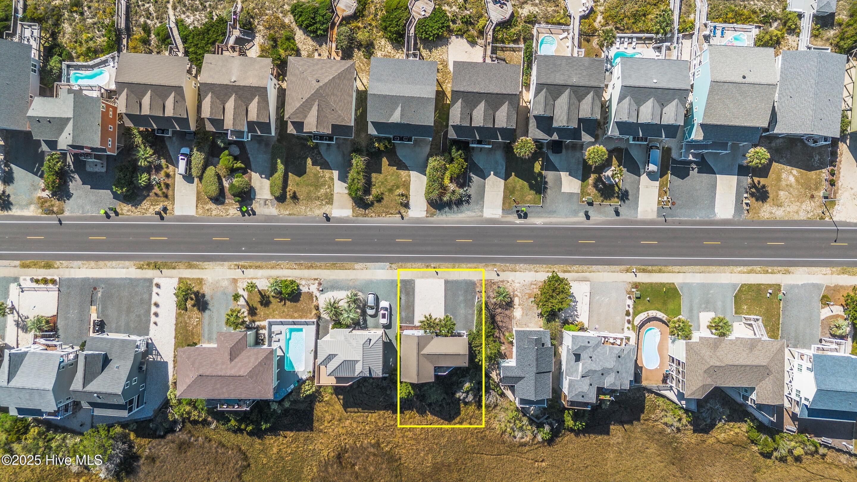 100536770 | Photo 72