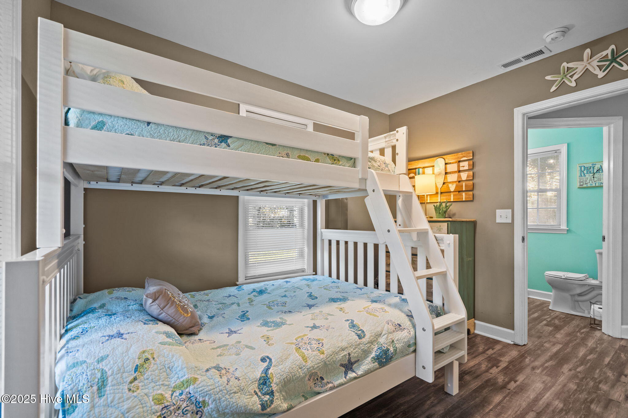 100537146 | Photo 21