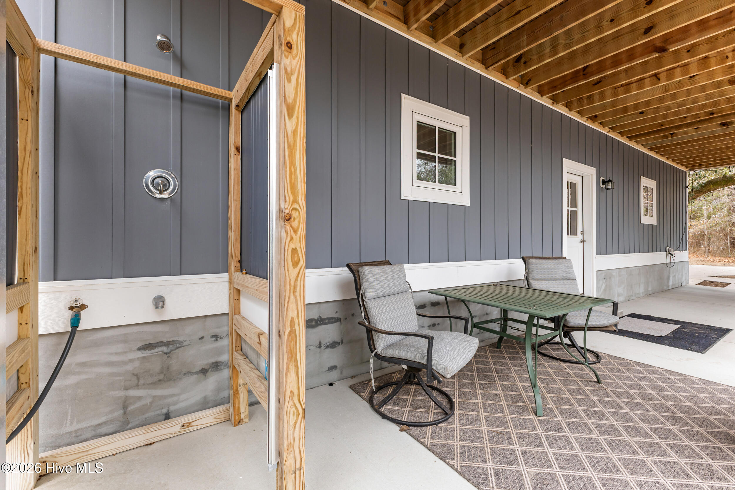 100558084 | Photo 39