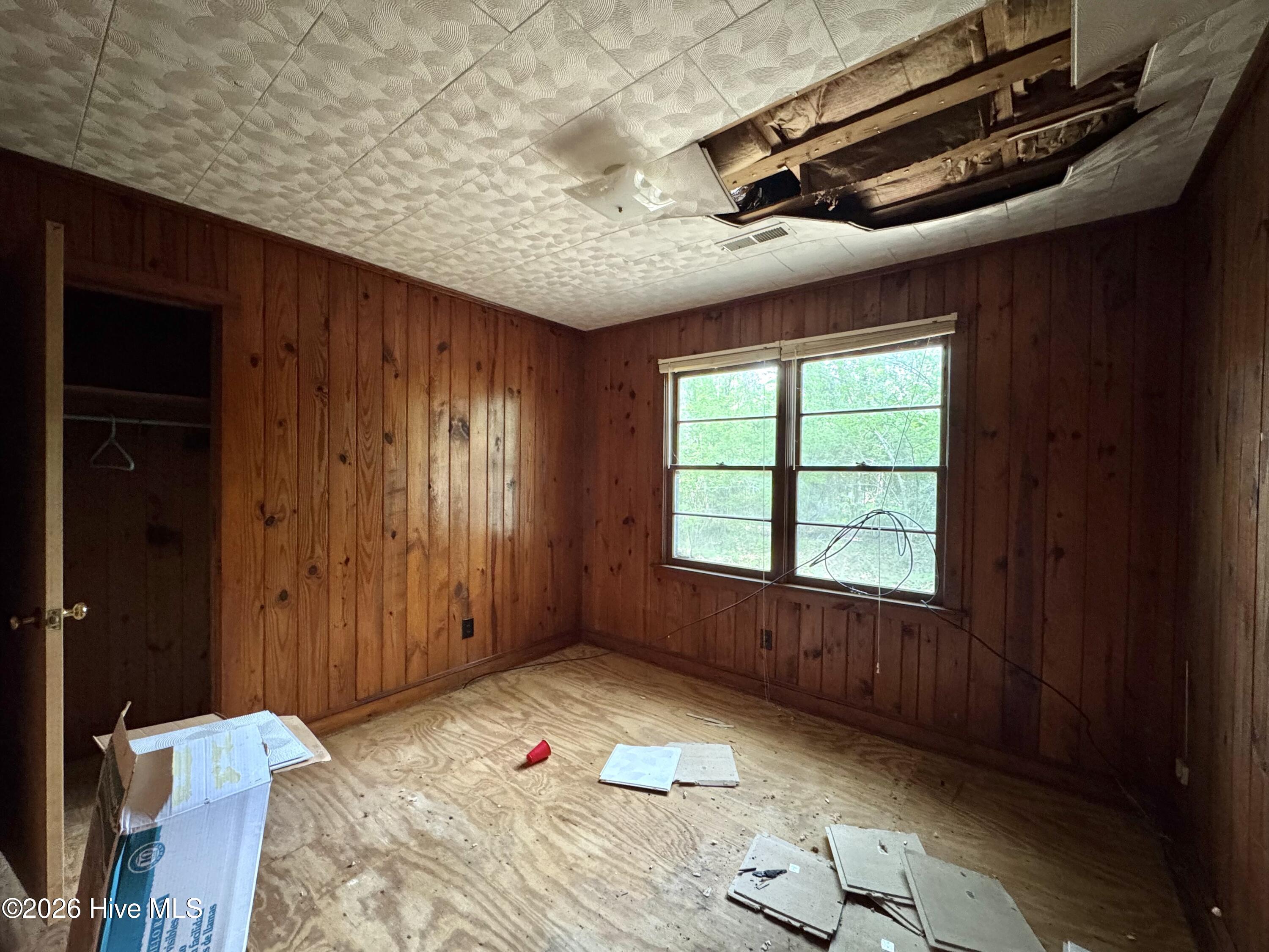 100565744 | Photo 13