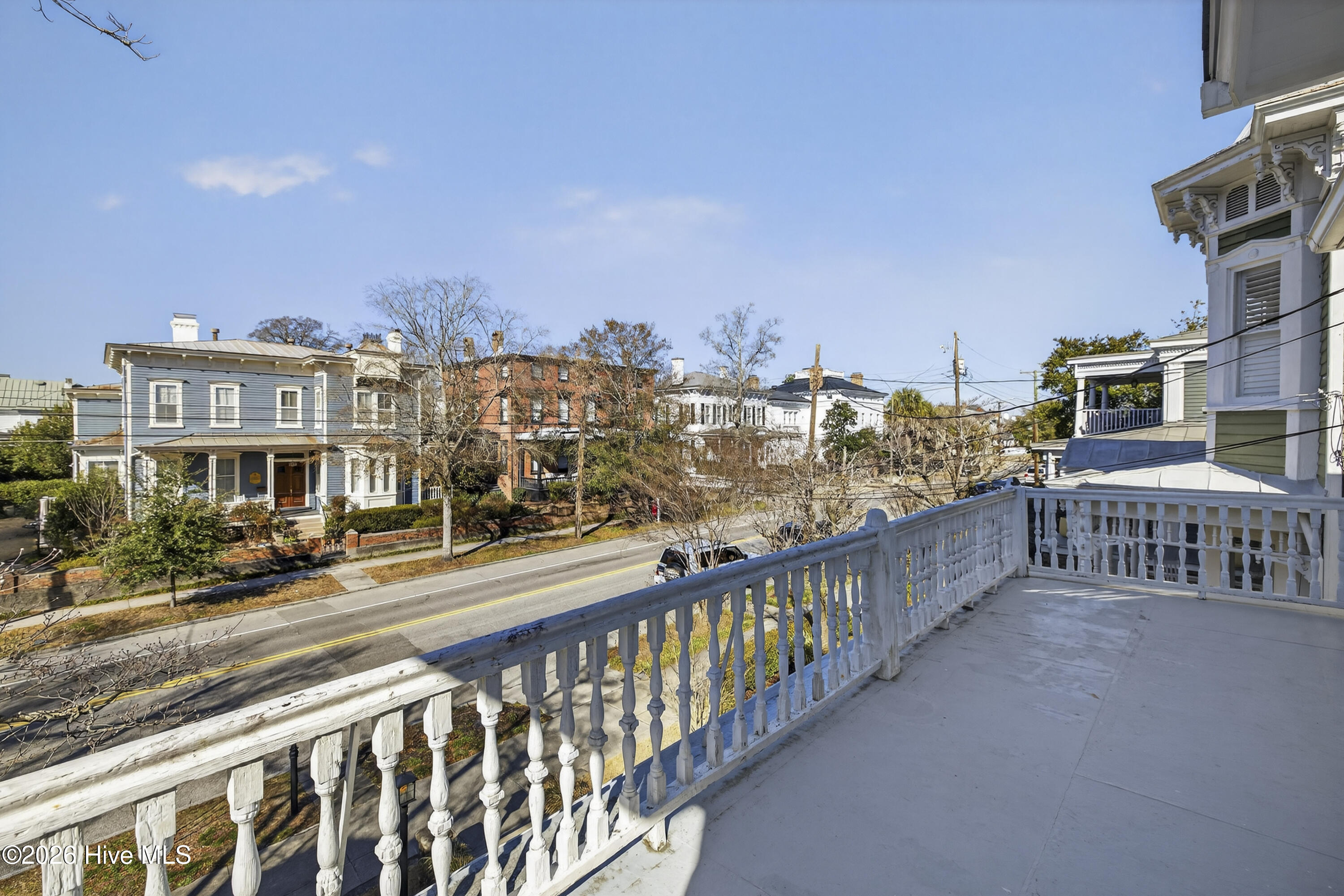 100555713 | Photo 46